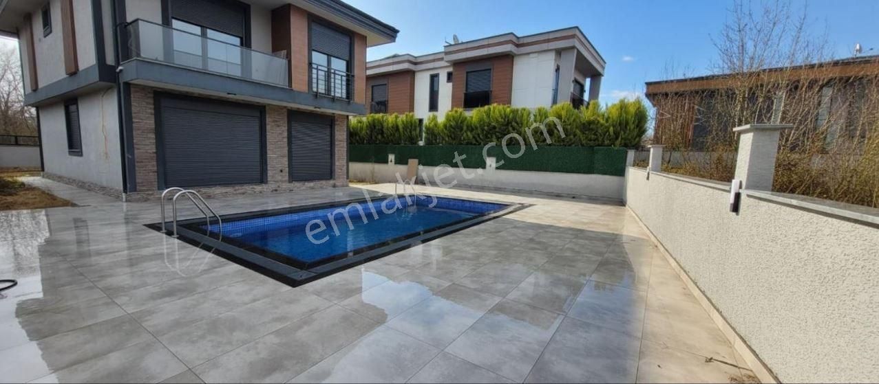 Sahil Tarafı Ahmetli Üsküdar Cd Yakın Müstakil 4+1 Havuzlu Villa - Görsel 2