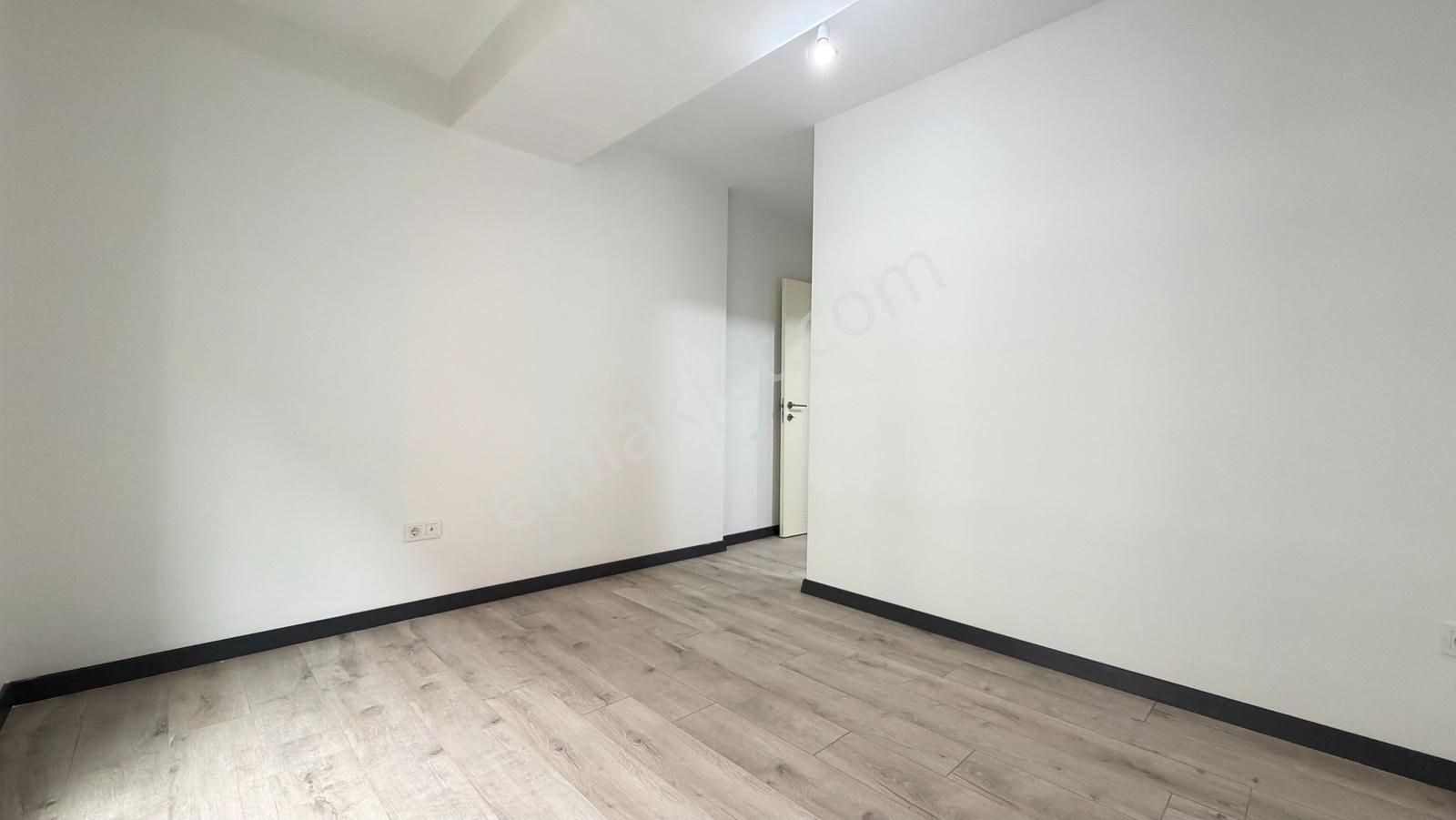 Talatpaşa Mari Vadi Evlerinde 3+1 Kiralık Daire Metrobüse 6dk - Görsel 9