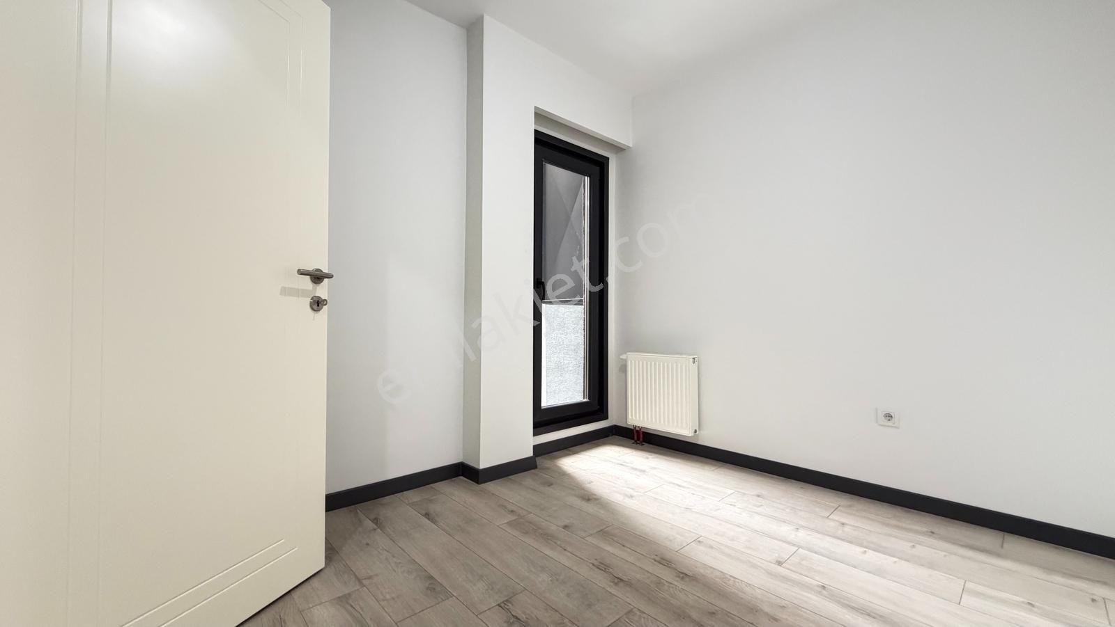 Talatpaşa Mari Vadi Evlerinde 3+1 Kiralık Daire Metrobüse 6dk - Görsel 23