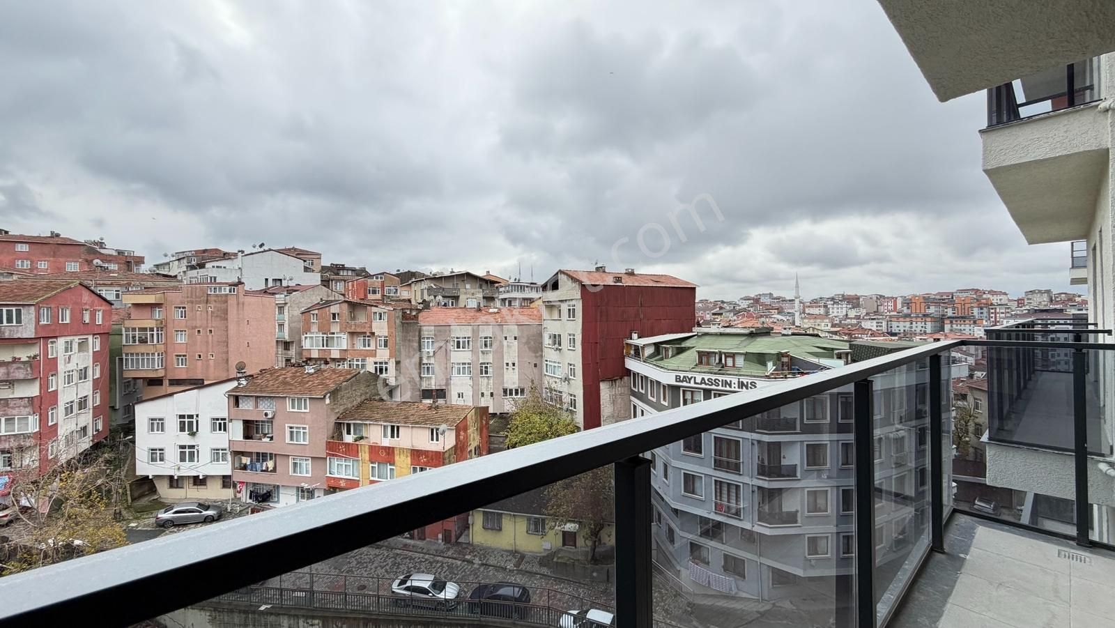 Talatpaşa Mari Vadi Evlerinde 3+1 Kiralık Daire Metrobüse 6dk - Görsel 34