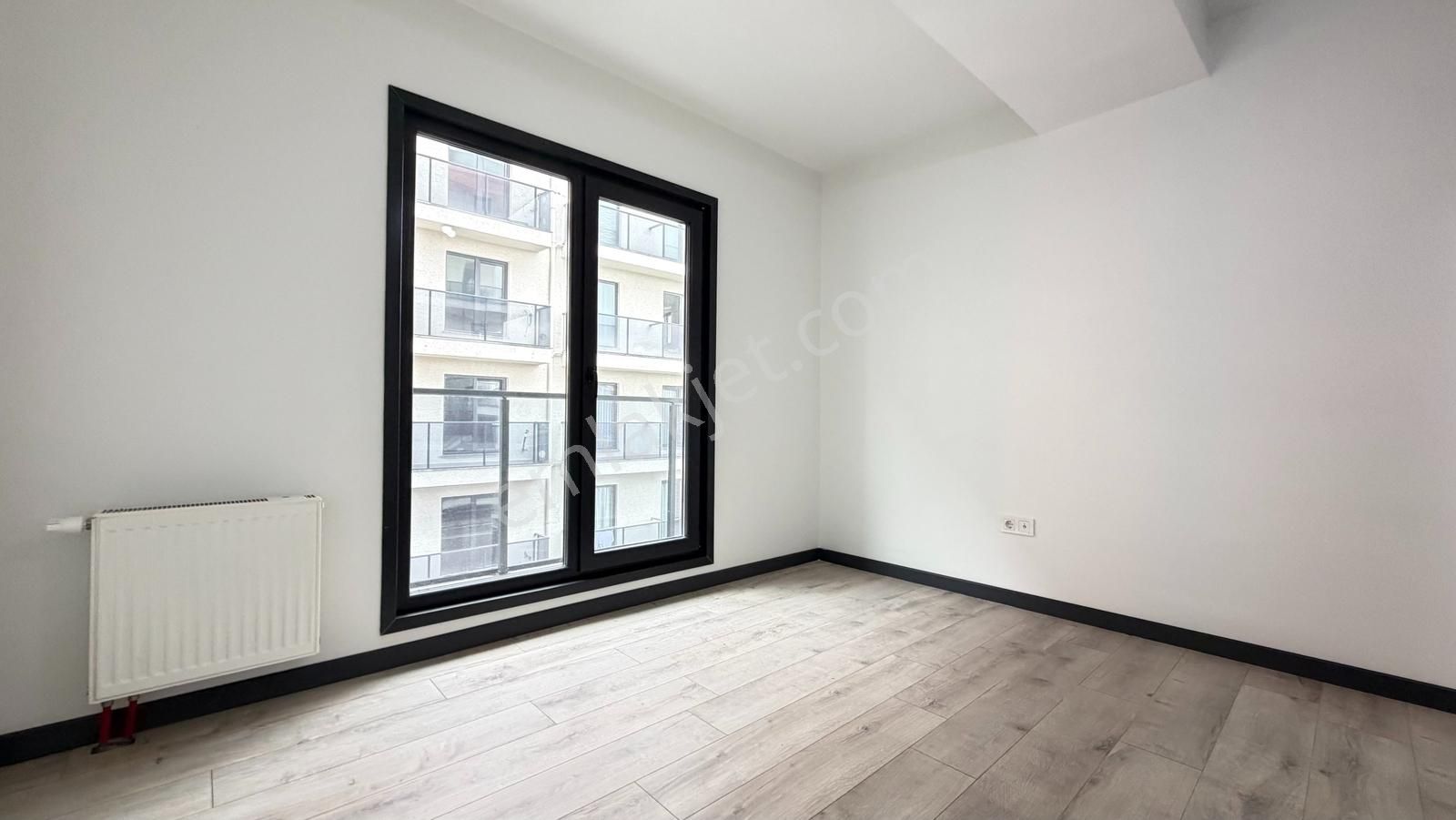 Talatpaşa Mari Vadi Evlerinde 3+1 Kiralık Daire Metrobüse 6dk - Görsel 14