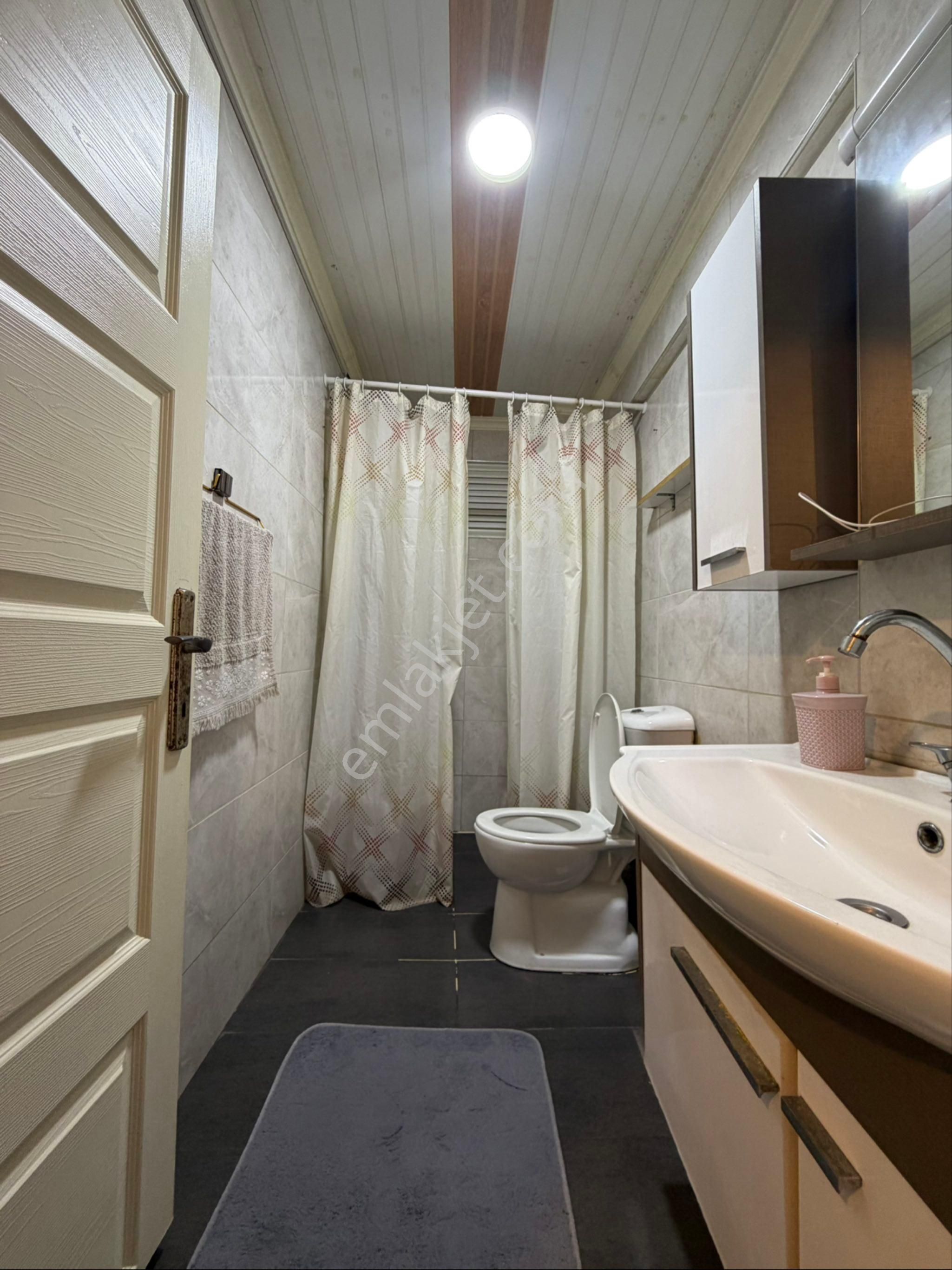 Kuşadası Merkezde 1+1 Asansörlü Satılık Daire - Görsel 16