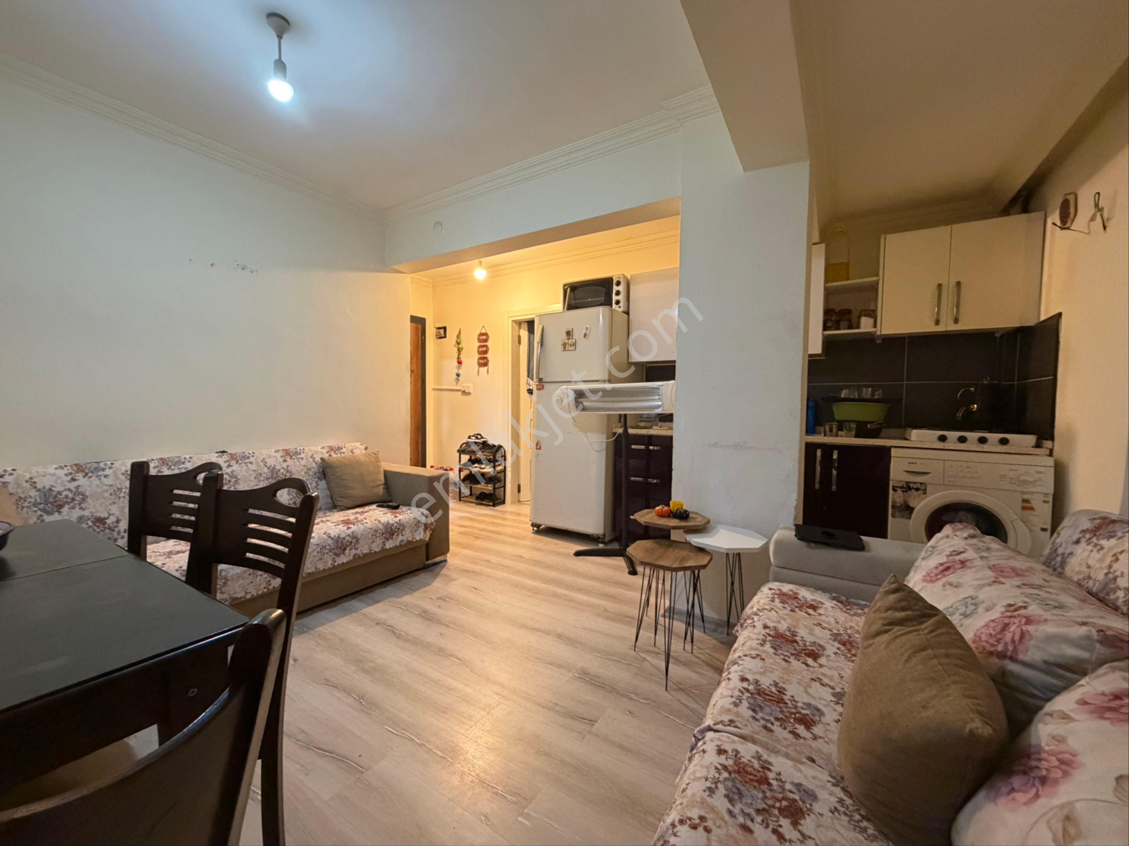 Kuşadası Merkezde 1+1 Asansörlü Satılık Daire - Görsel 6