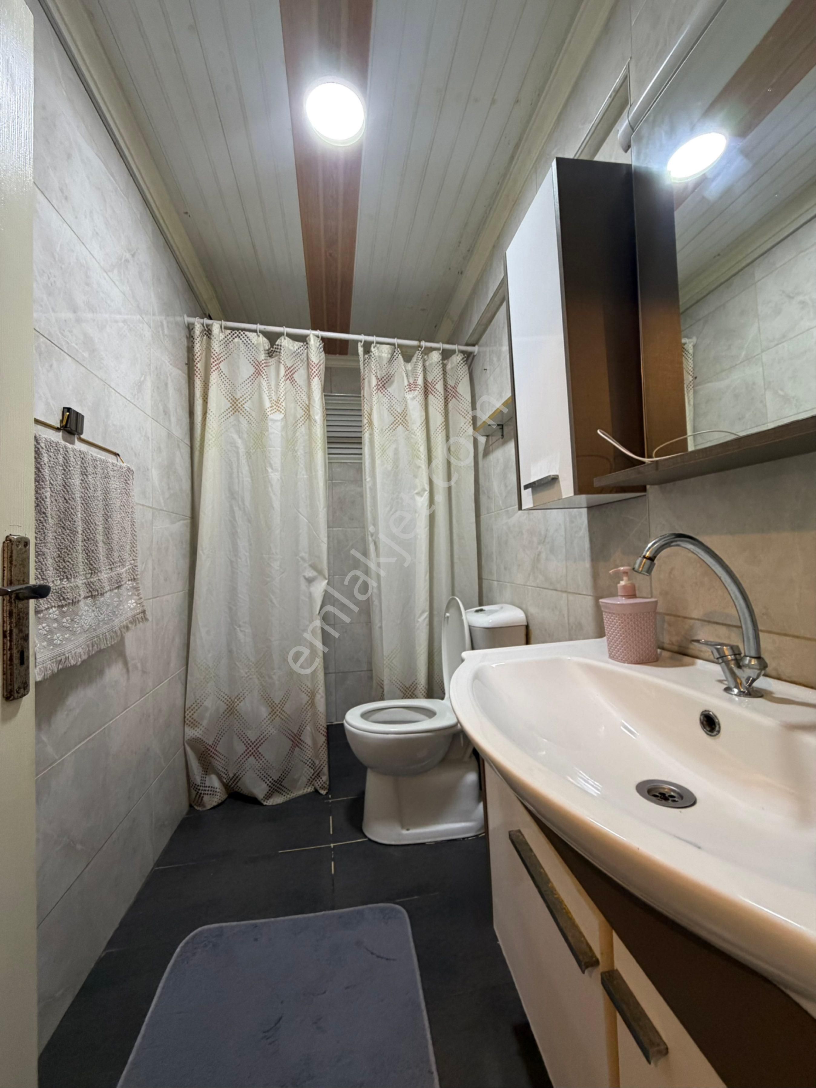 Kuşadası Merkezde 1+1 Asansörlü Satılık Daire - Görsel 15