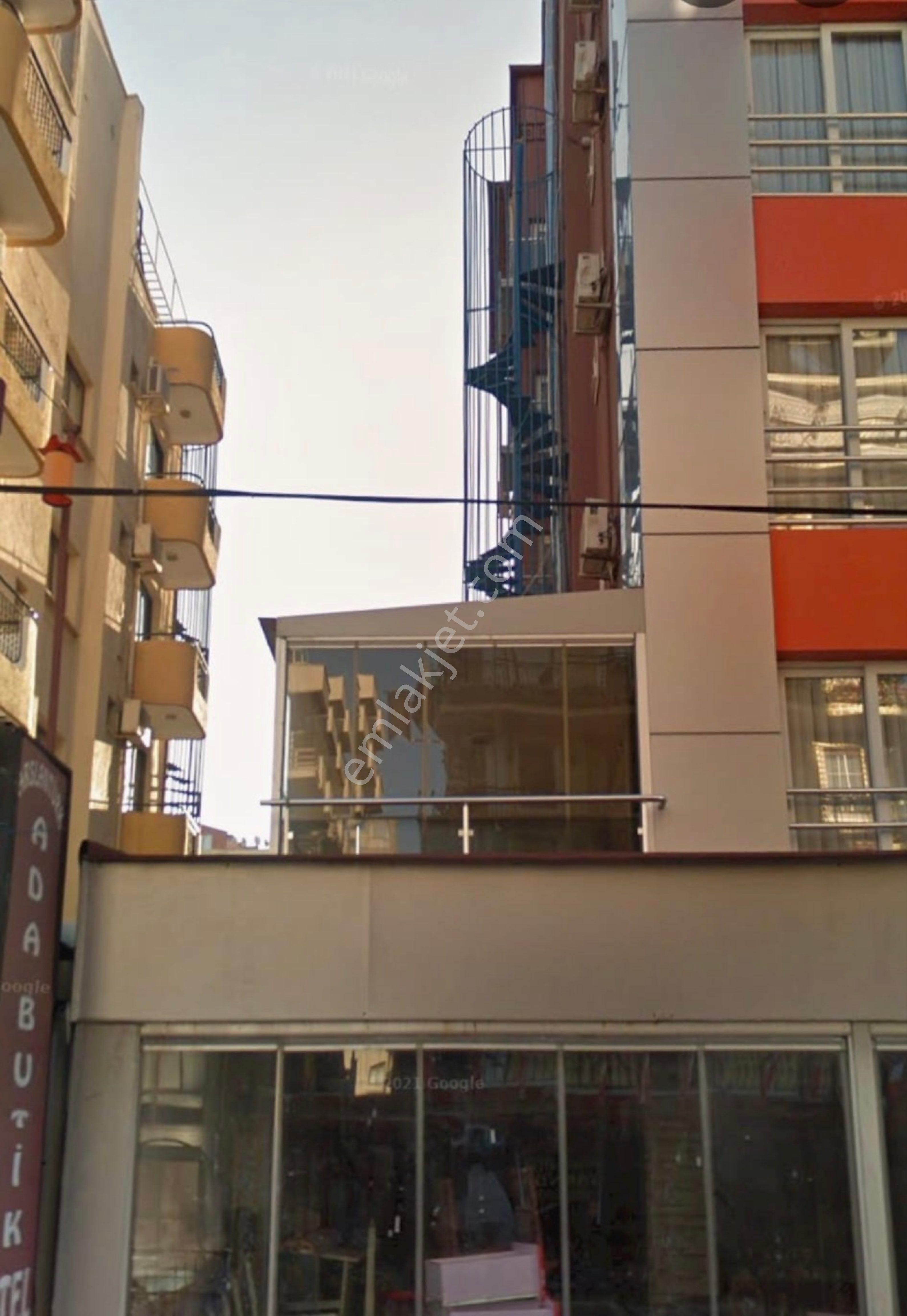 Kuşadası Merkezde 1+1 Asansörlü Satılık Daire - Görsel 18