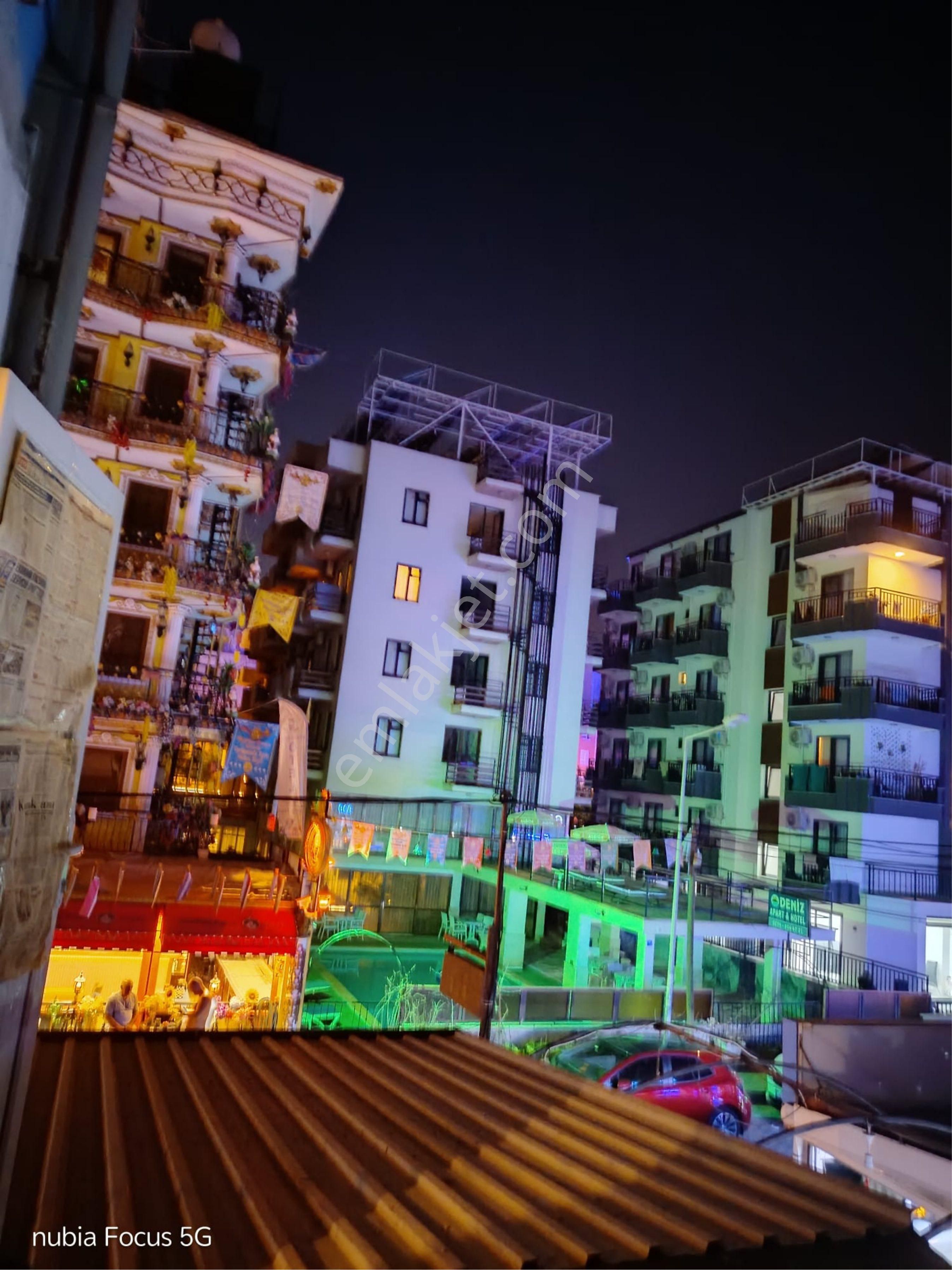 Kuşadası Merkezde 1+1 Asansörlü Satılık Daire - Görsel 24