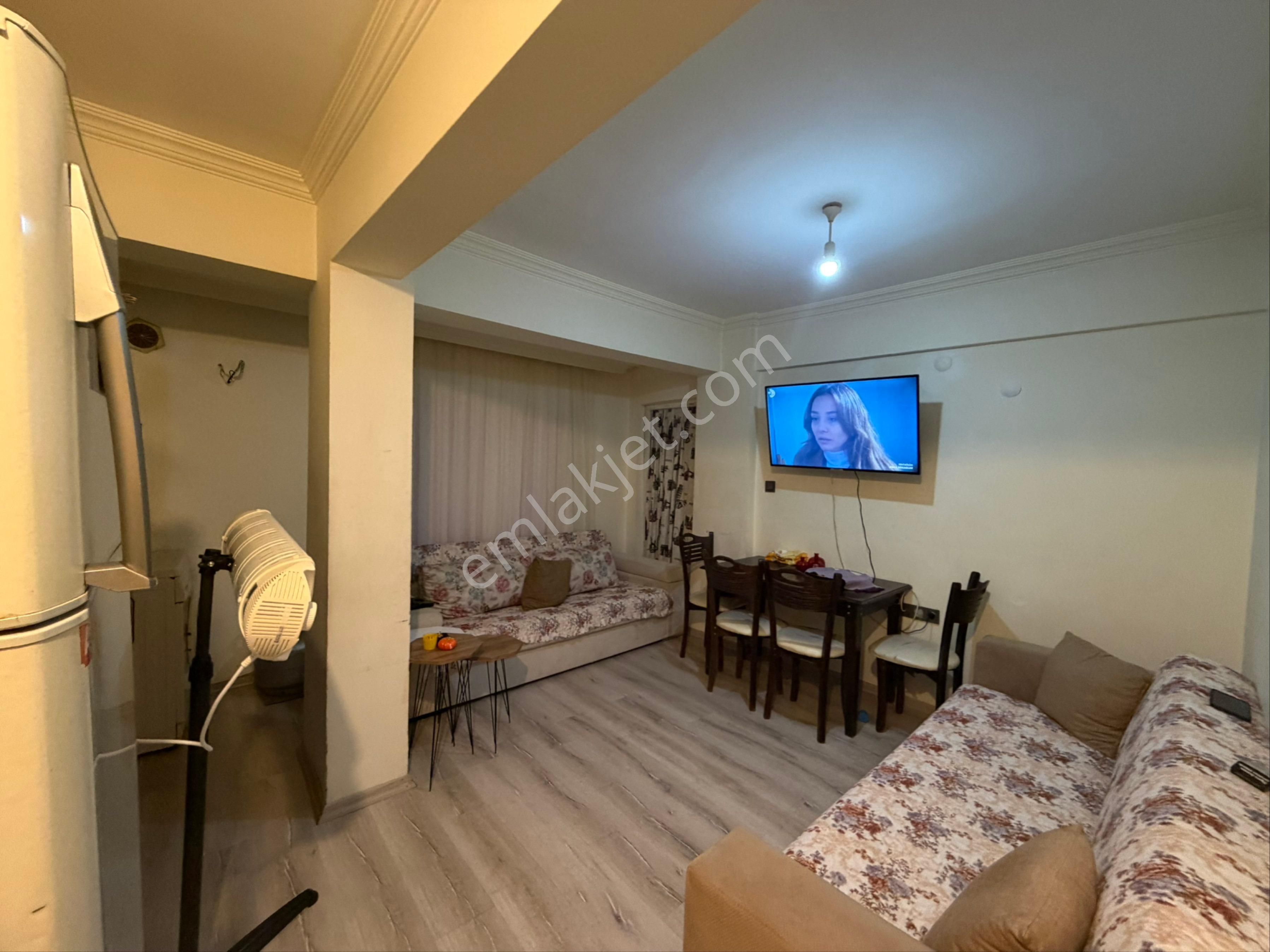 Kuşadası Merkezde 1+1 Asansörlü Satılık Daire - Görsel 8