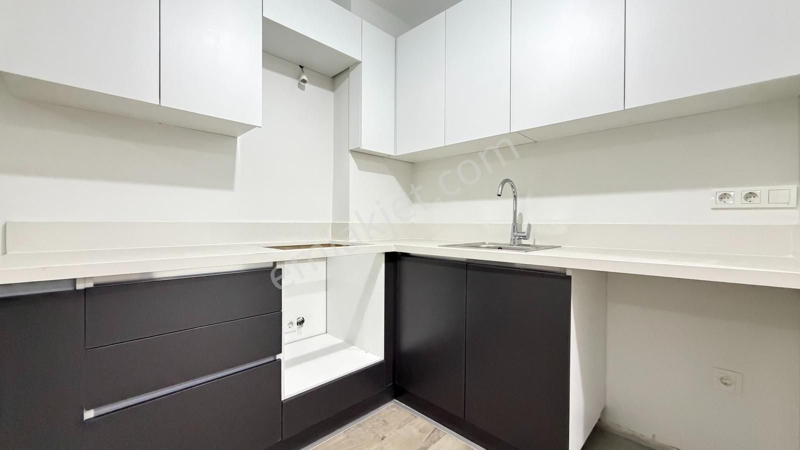 Talatpaşa Mari Vadi Evlerinde 2+1 Kiralık Daire Metrobüse 6dk - Görsel 34