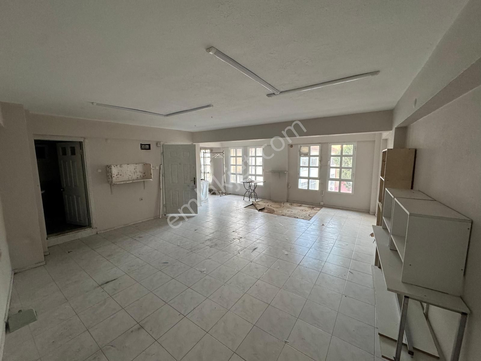 Çankaya Kemeraltında Kiralık İş Yeri - Görsel 2