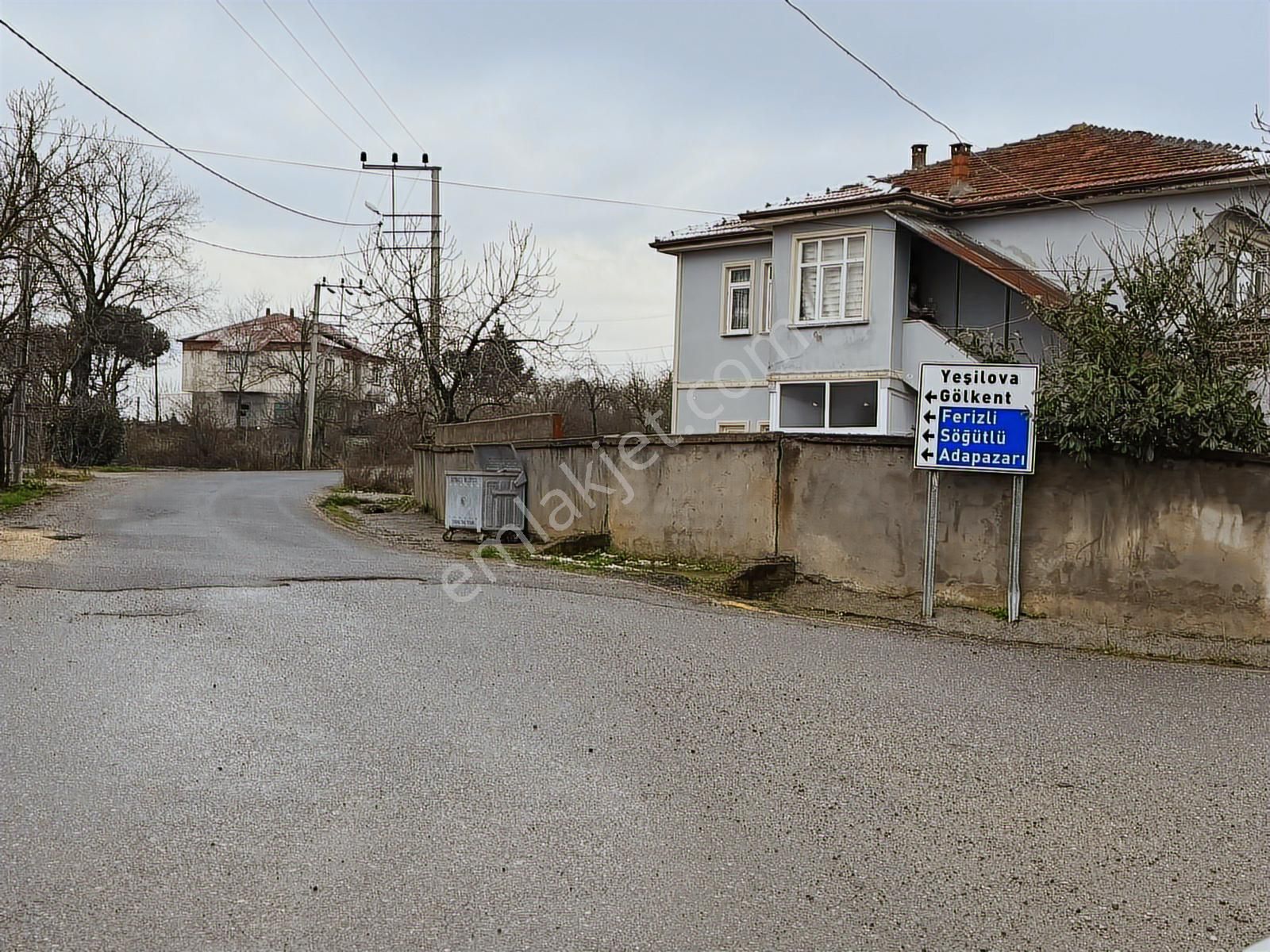 Köy İçi Asfalt Cepheli Konut İmarlı 1.052 M2 Satılık Arsa - Görsel 11