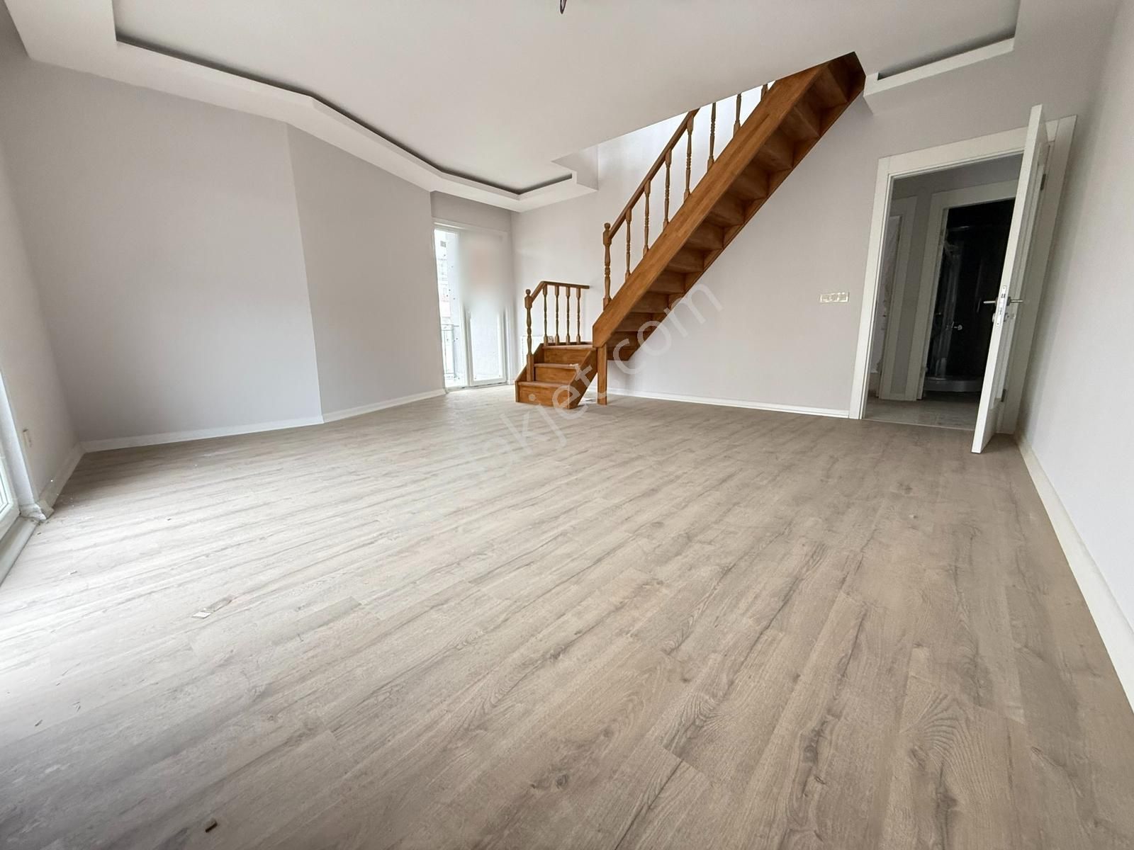 Focustan Lüks, Geniş,çift Girişli, İskanlı, Mükemmel Konumda 3+2