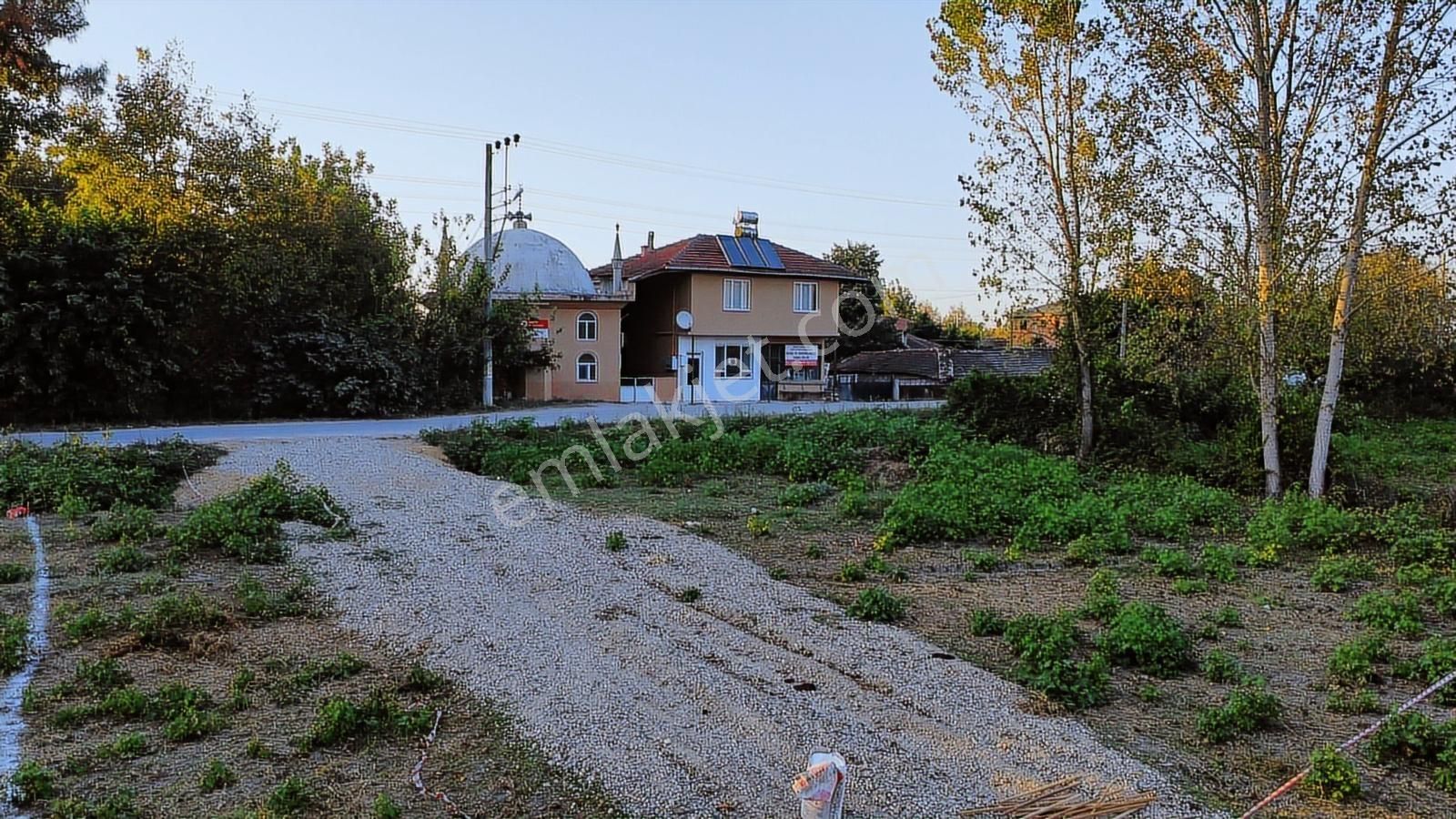 Kemaliyede Asfalt Yol Kenarında Konut İmarlı Arsalar Son 1 Adet - Görsel 4