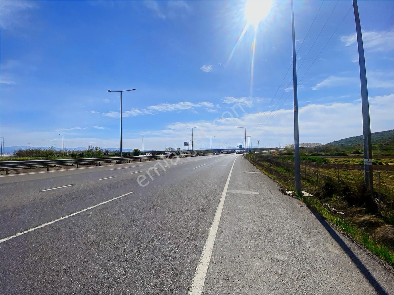 Sakarya Adapazarı - Karasu Yolu Üzerinde Değerlenecek Tarla