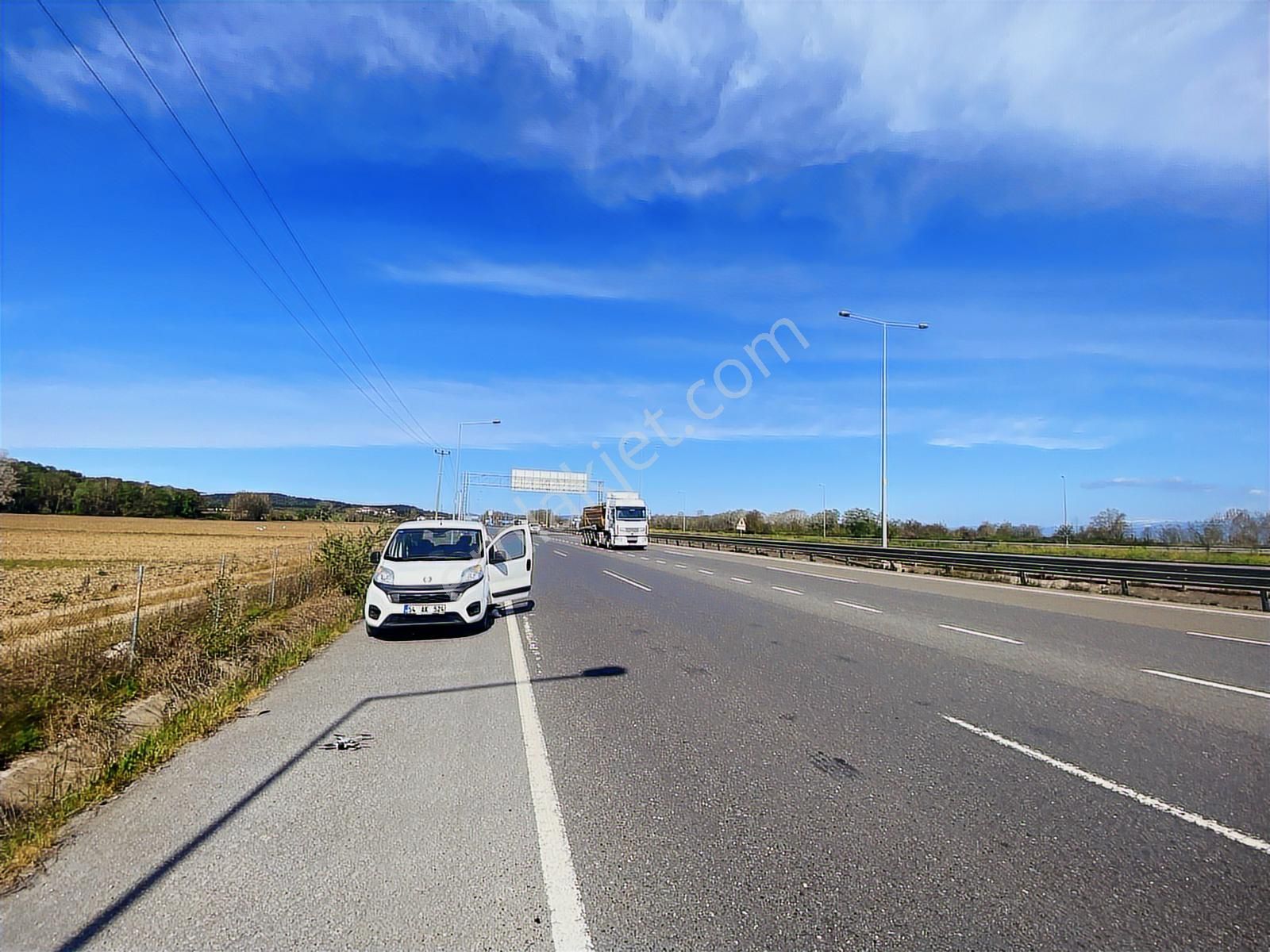 Sakarya Adapazarı - Karasu Yolu Üzerinde Değerlenecek Tarla - Görsel 3