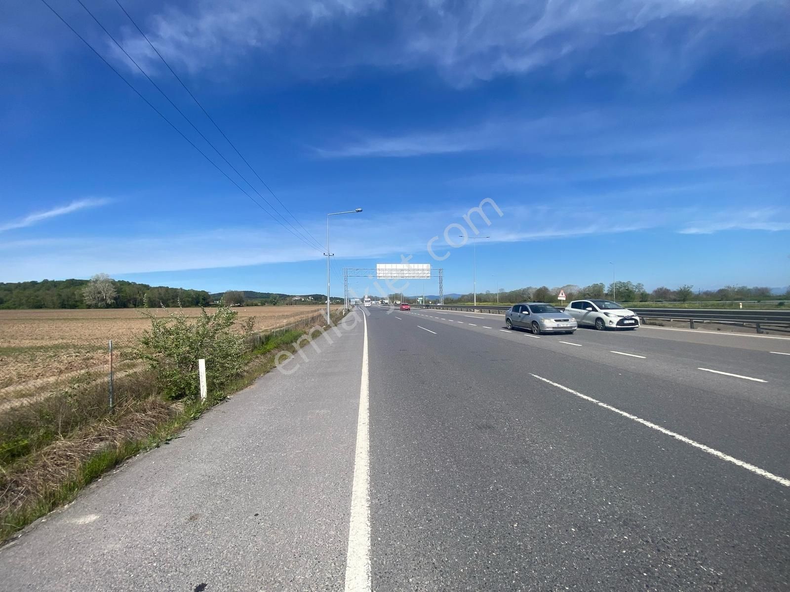 Sakarya Adapazarı - Karasu Yolu Üzerinde Değerlenecek Tarla - Görsel 2