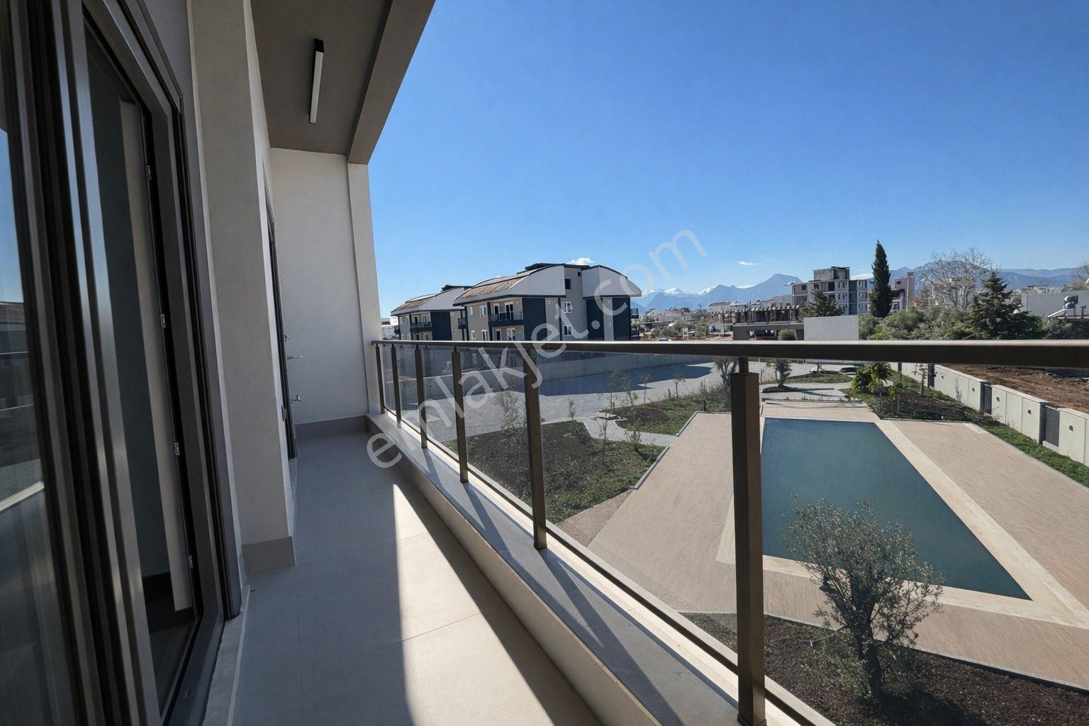 Havuzlu Site İçinde Kiralık Sıfır 1+1 Döşemealtı Dev. Has. Yanı - Görsel 27