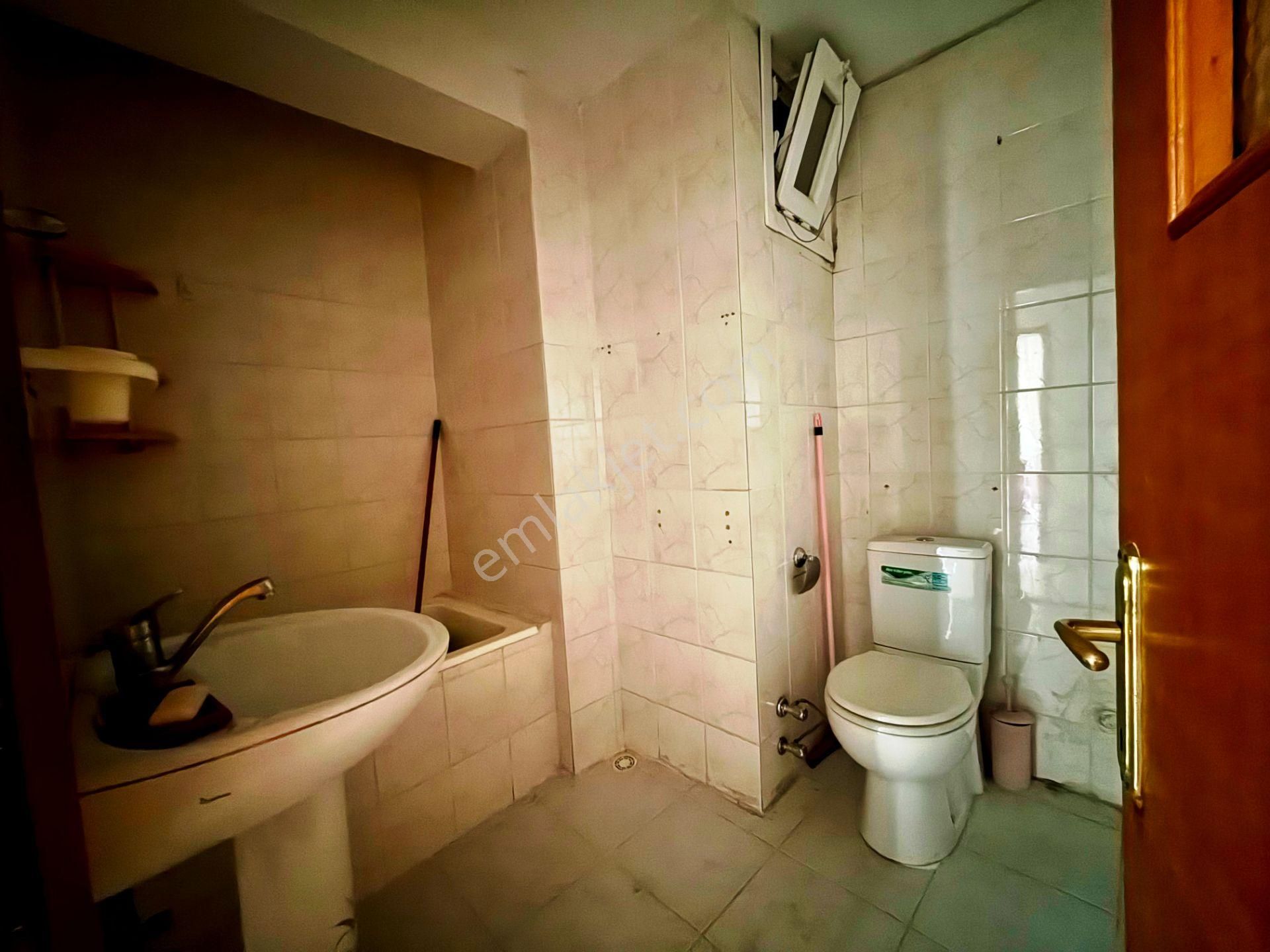 Cevahir Avm Yakınında 2001 Yapımı Kiracısız Ara Kat Satılık 2+1 - Görsel 22