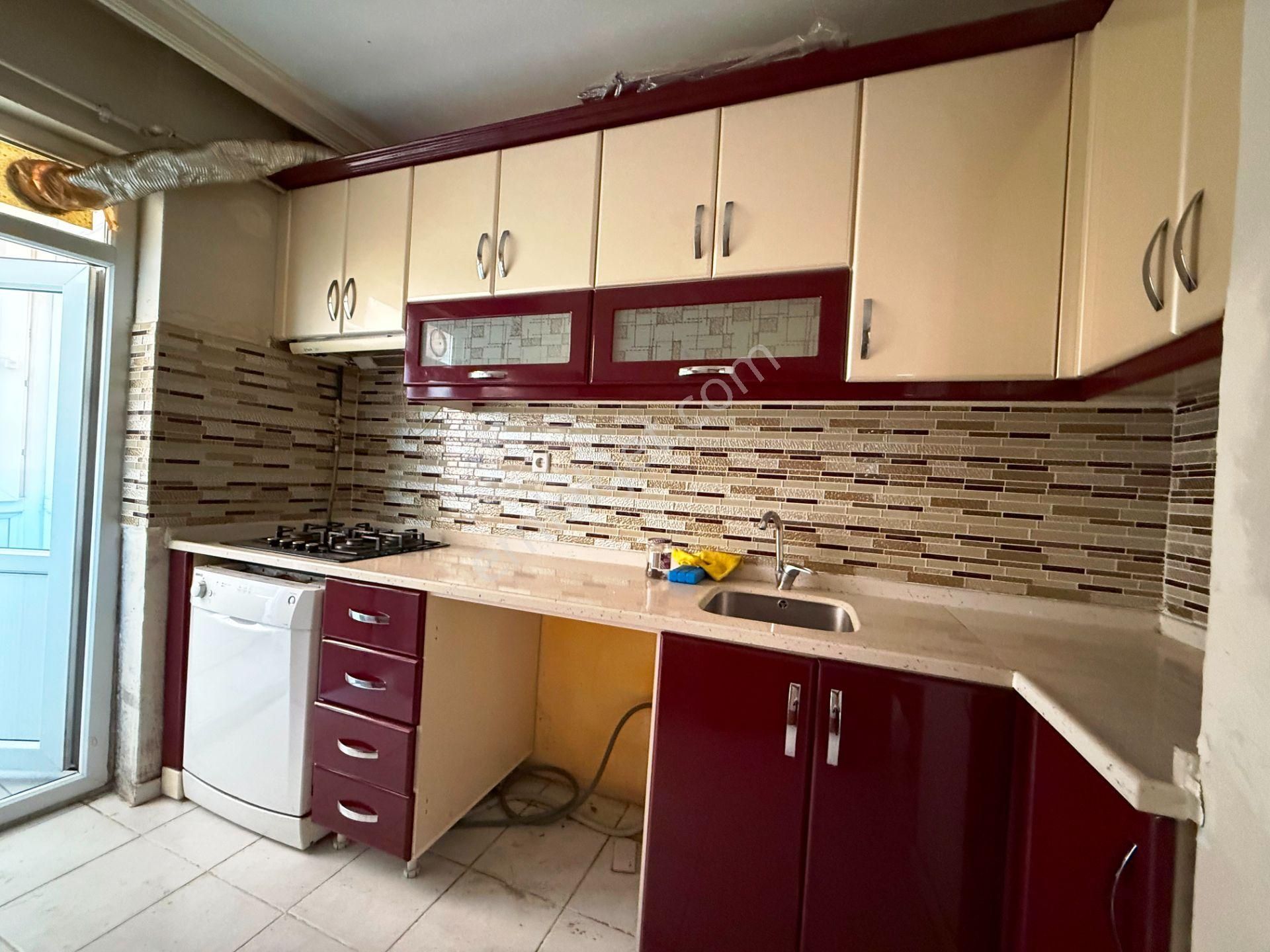 Cevahir Avm Yakınında 2001 Yapımı Kiracısız Ara Kat Satılık 2+1 - Görsel 25