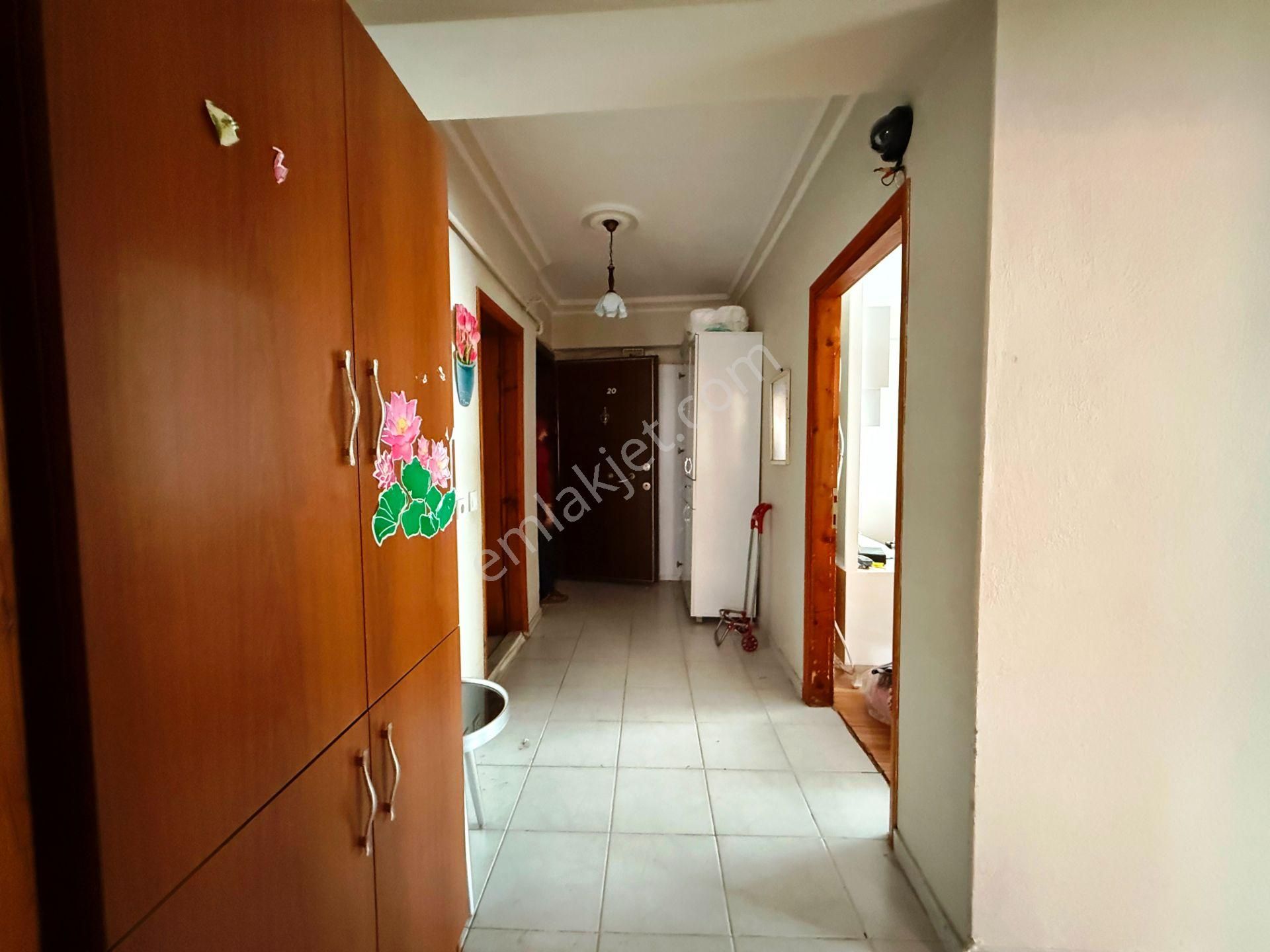 Cevahir Avm Yakınında 2001 Yapımı Kiracısız Ara Kat Satılık 2+1 - Görsel 19