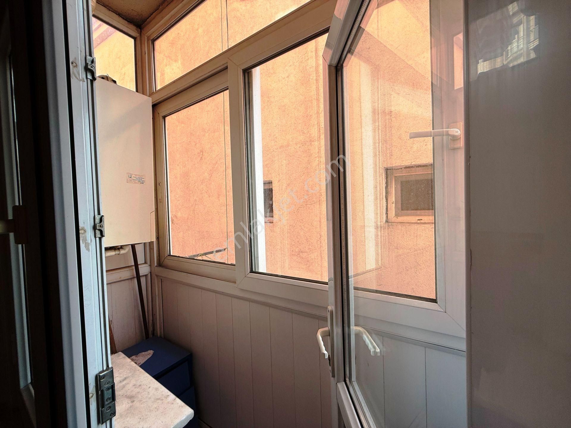 Cevahir Avm Yakınında 2001 Yapımı Kiracısız Ara Kat Satılık 2+1 - Görsel 31