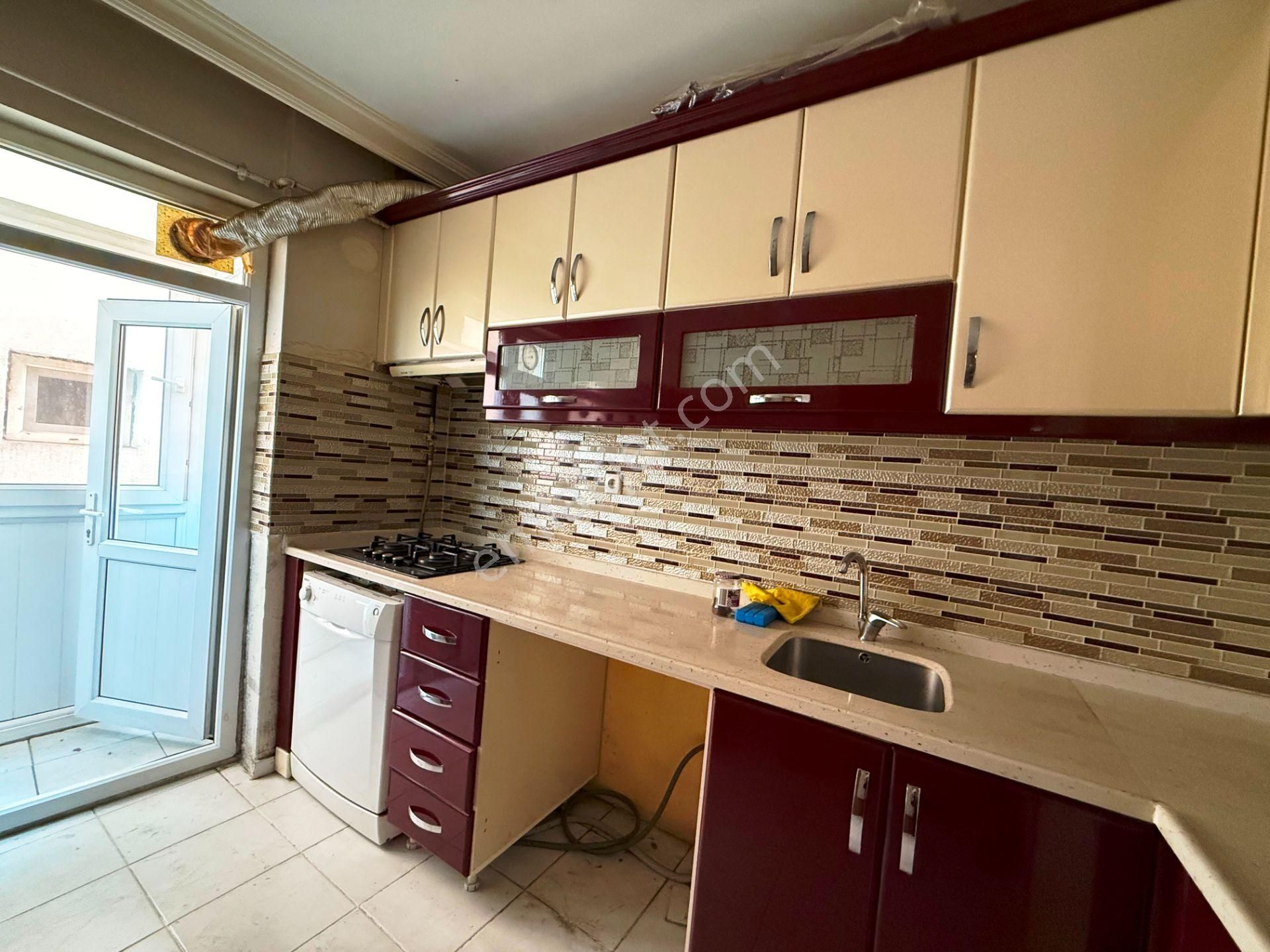 Cevahir Avm Yakınında 2001 Yapımı Kiracısız Ara Kat Satılık 2+1 - Görsel 27