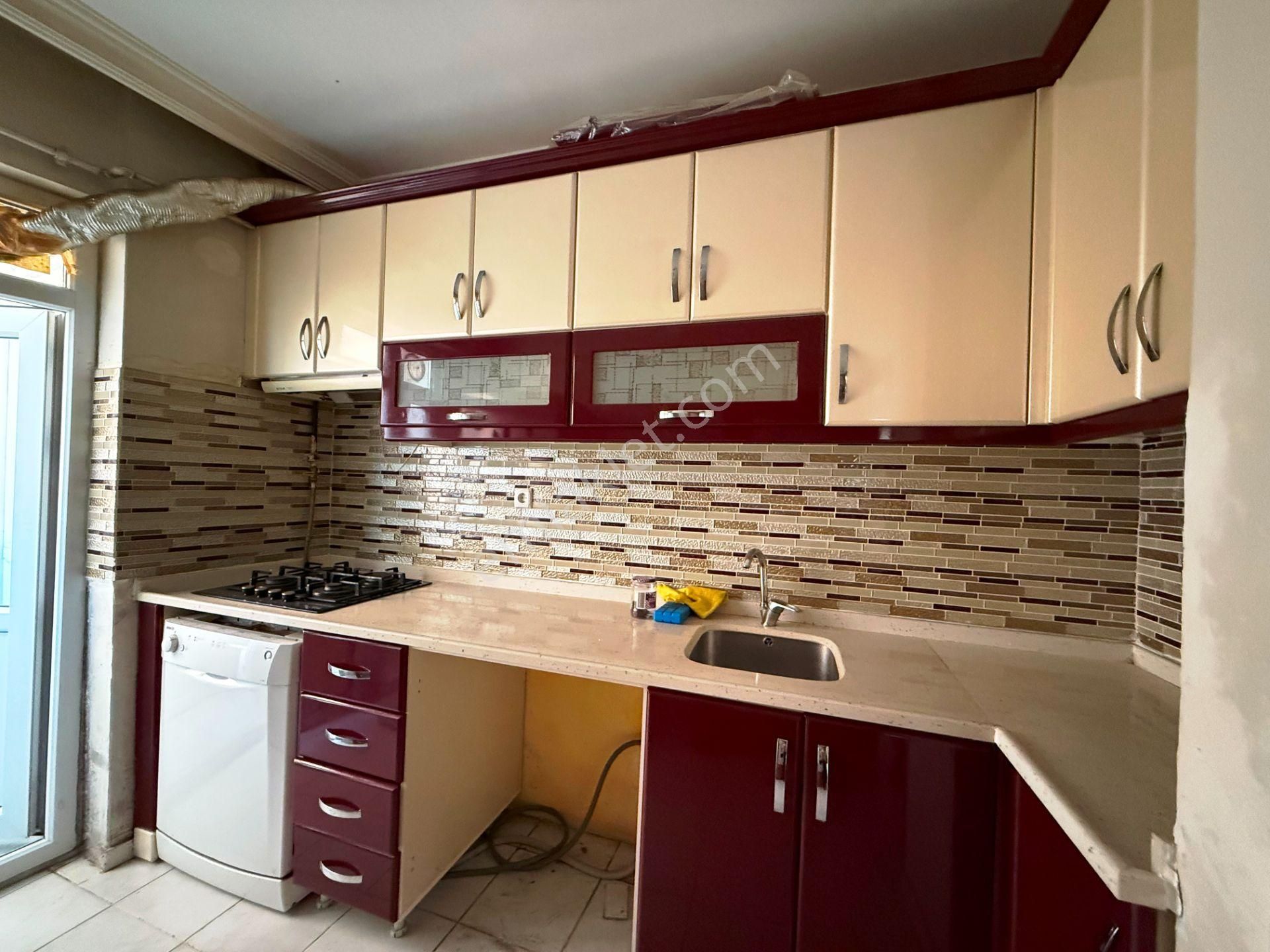 Cevahir Avm Yakınında 2001 Yapımı Kiracısız Ara Kat Satılık 2+1 - Görsel 26