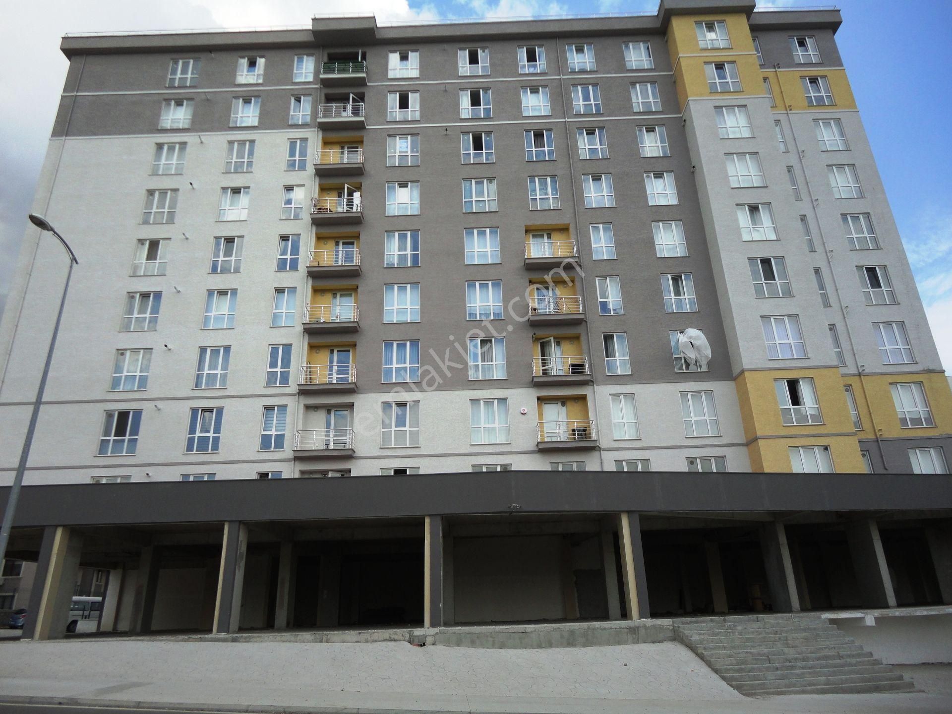 Sabiha Gökçen B Kapısı Karşısı Lunaport Sitesi 80m2 Satılık 2+1 - Görsel 21