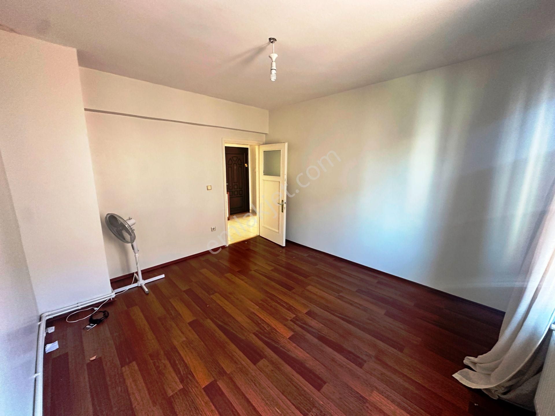 Bostancı Lunapark Yakın 90m2 Otoparklı Kombili Temiz Kiralık 2+1 - Görsel 12