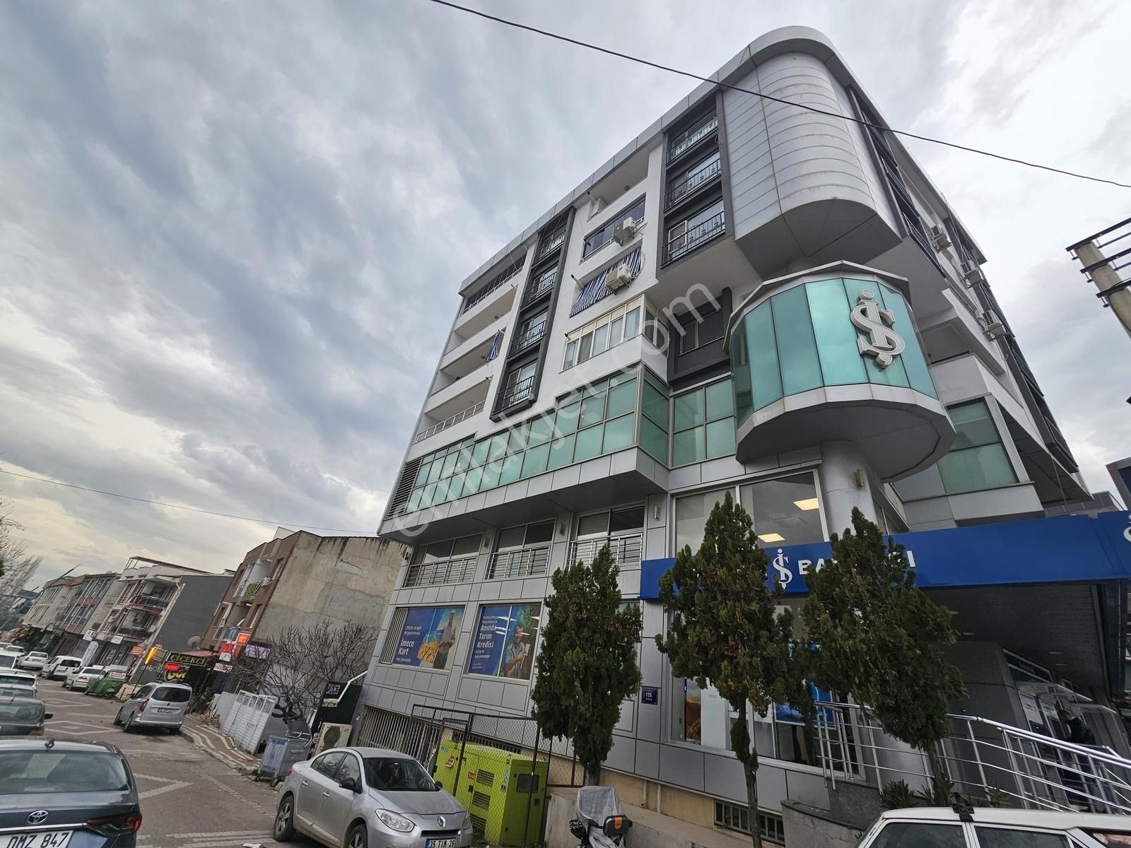 Turyap'tan Ayrancılar Cadde Üstünde 3+1 Kiralık Daire