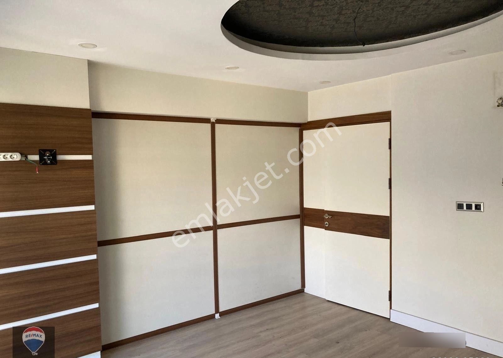 Tabela Değeri Yüksek Lokasyonda, 2 Katı Satılık Ticari Mülk - Görsel 9