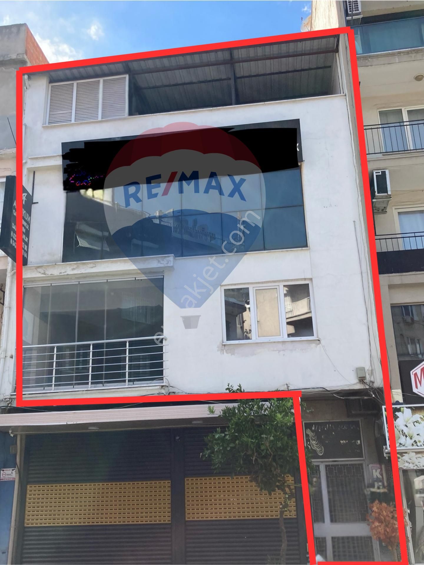 Tabela Değeri Yüksek Lokasyonda, 2 Katı Satılık Ticari Mülk