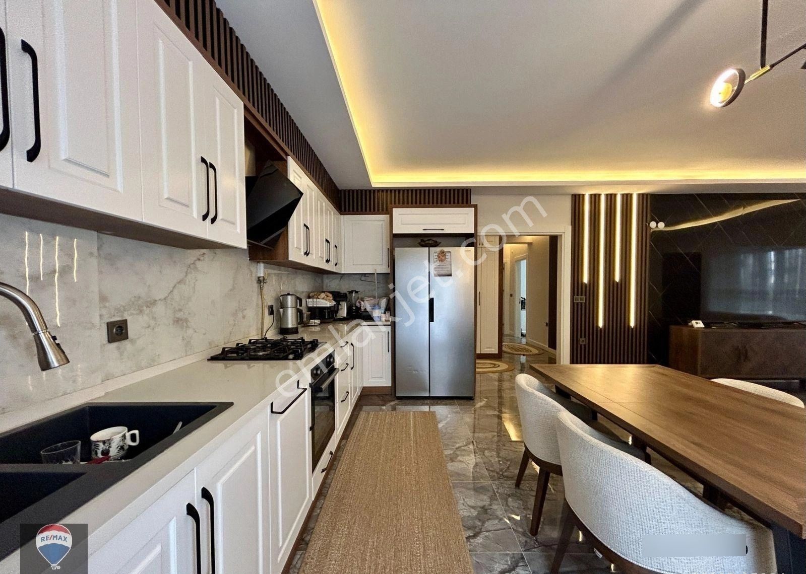 Kuşadası’nda Okullara Yakın, Akıllı Ev Sıstemlı, Bahçelı 3+1 Lüks Daıre - Görsel 7