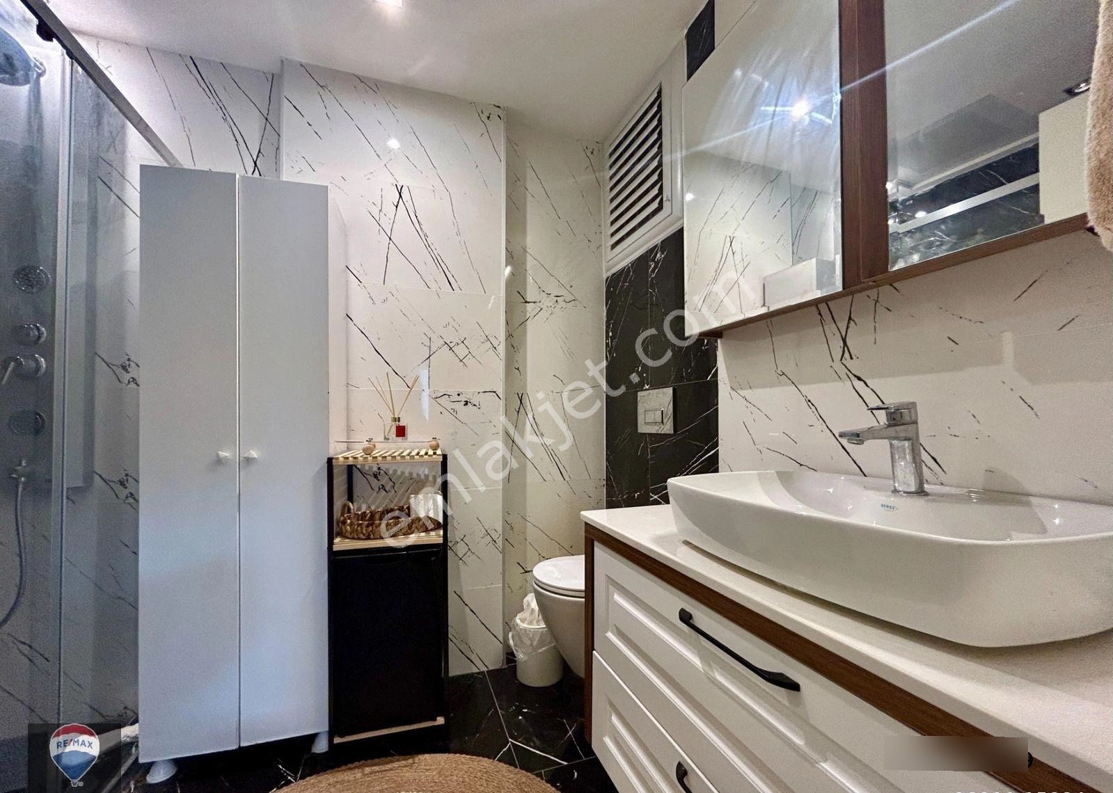 Kuşadası’nda Okullara Yakın, Akıllı Ev Sıstemlı, Bahçelı 3+1 Lüks Daıre - Görsel 35