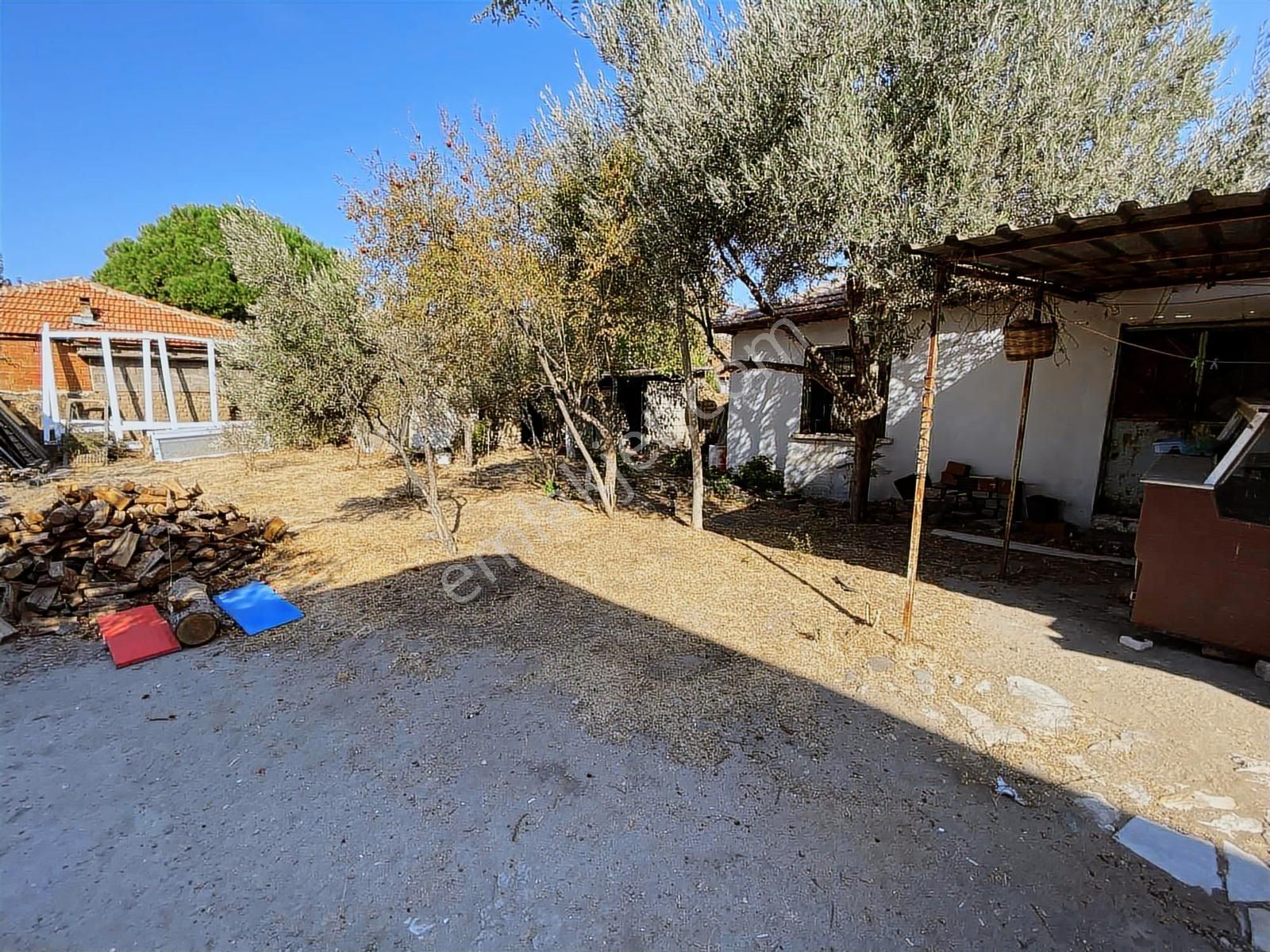 Dağlı !gayrimenkul'den Altınova'da 286m2 Müstakil Bahçeli Ev  - Görsel 18