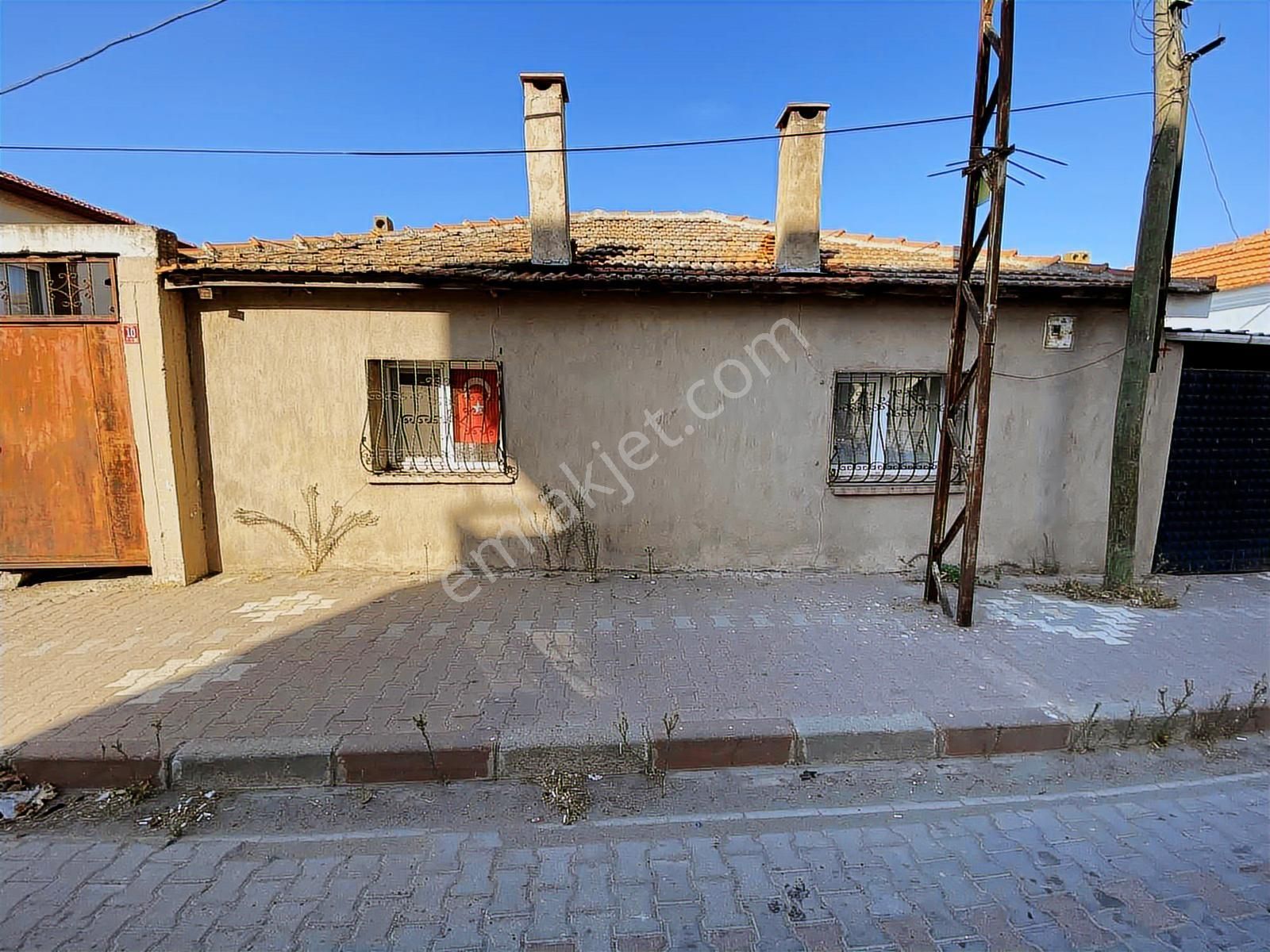 Dağlı !gayrimenkul'den Altınova'da 286m2 Müstakil Bahçeli Ev  - Görsel 17