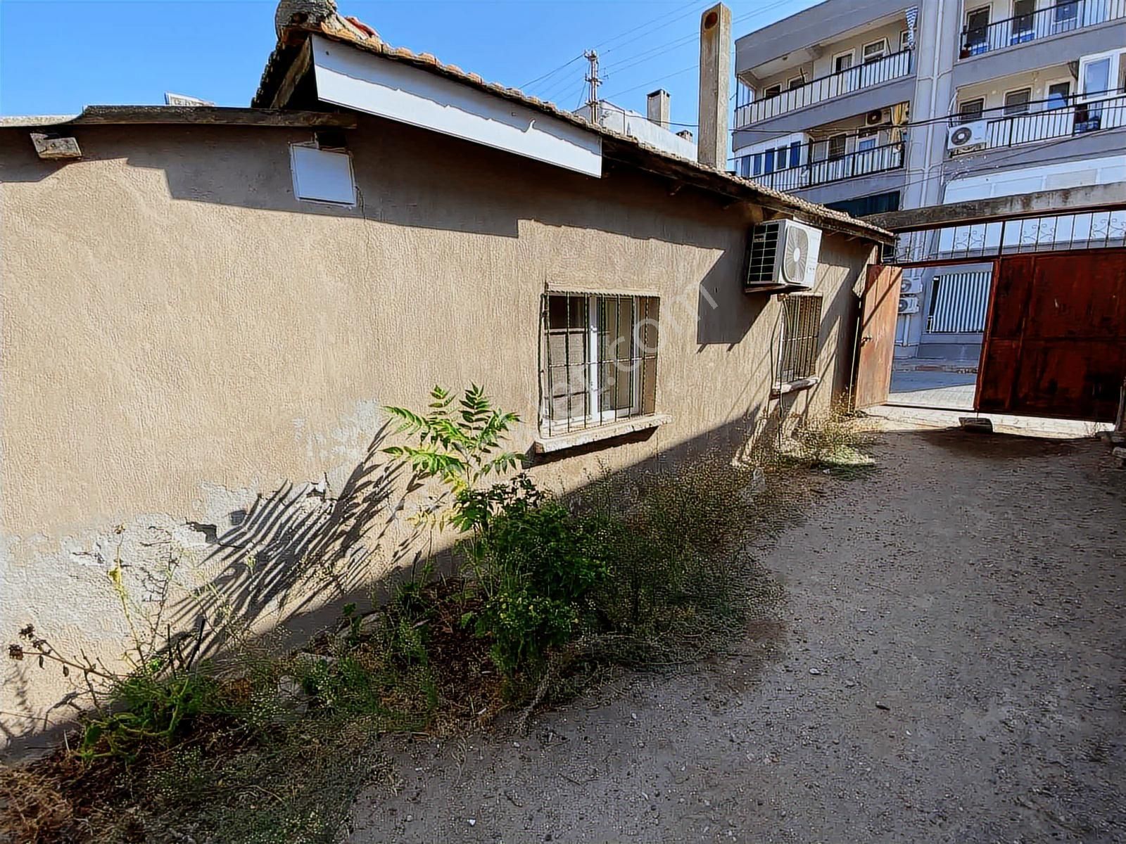 Dağlı !gayrimenkul'den Altınova'da 286m2 Müstakil Bahçeli Ev  - Görsel 29