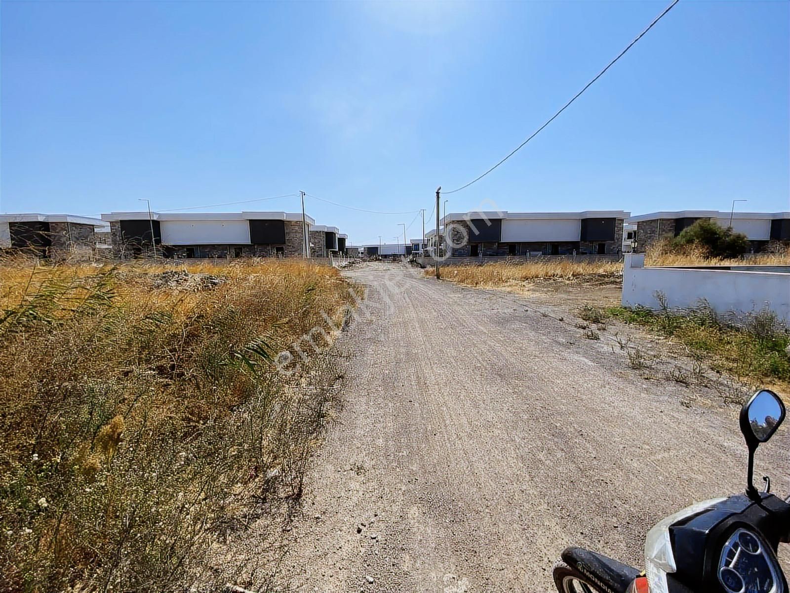 Dağlı Gayrimenkul'den 238m2 Villa Arsası - Görsel 6