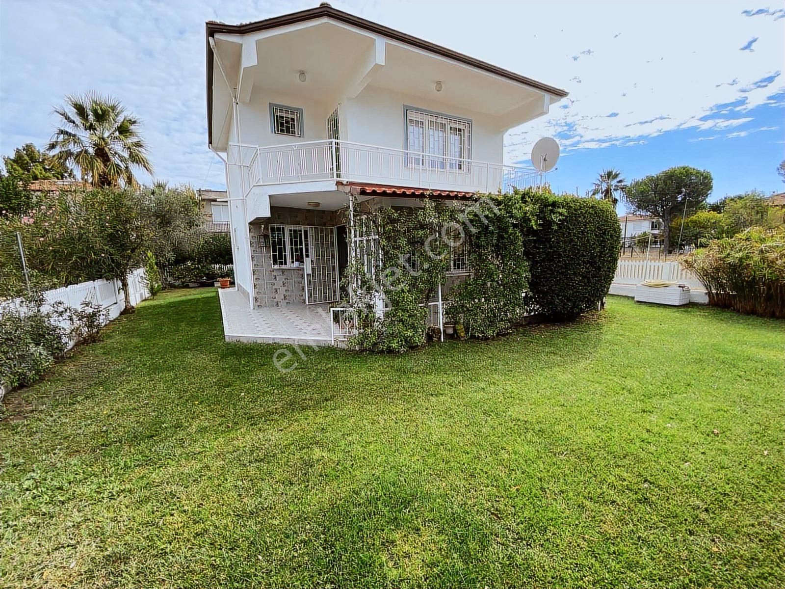 Dağlı !gayrimenkul'den Geniş Bahçeli Müstakil Villa