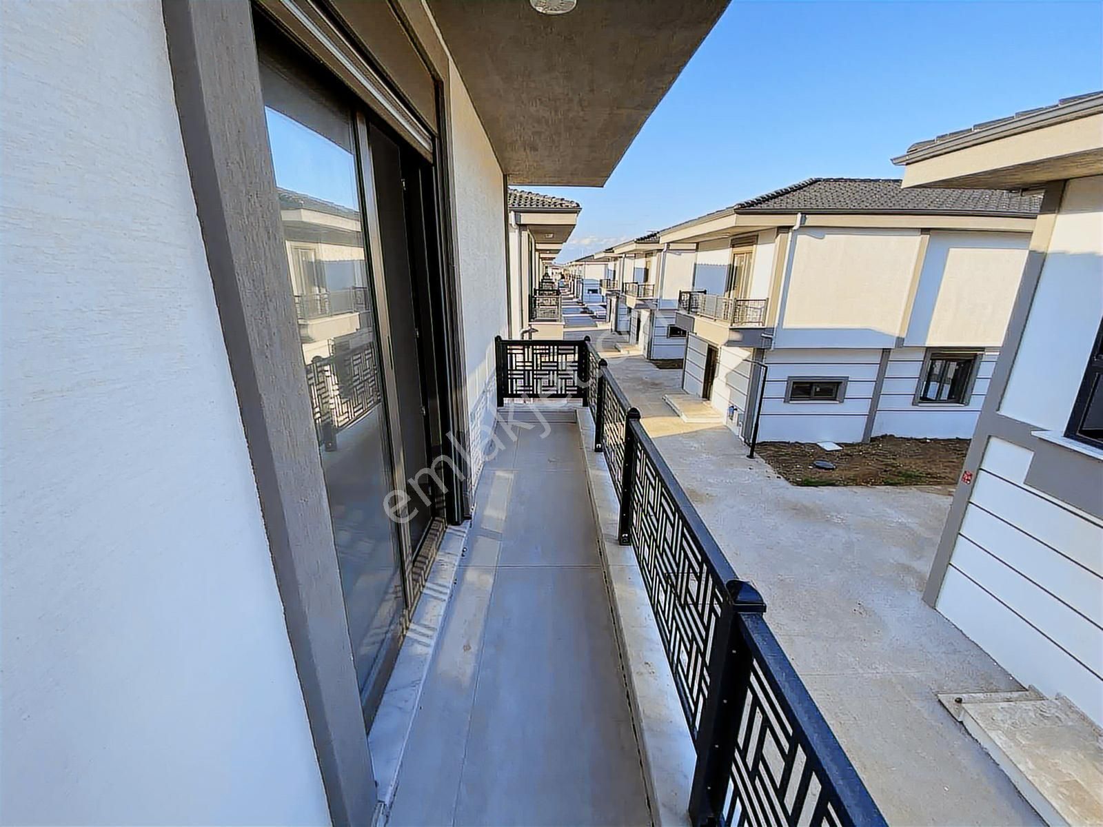 Dağlı !gayrimenkul'den Site İçi Modern&lüks 3+1havuzlu Villa - Görsel 13