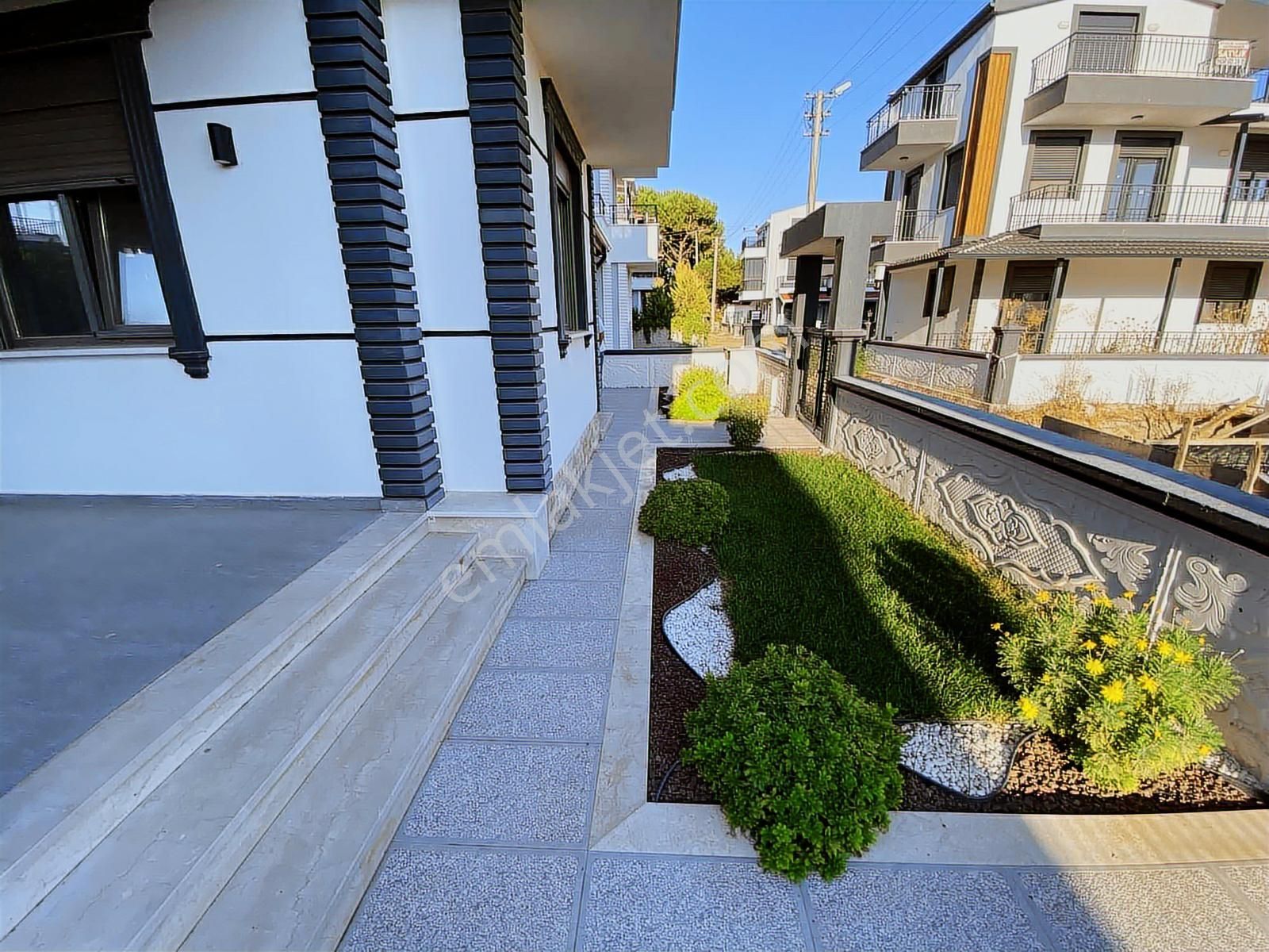 Dağlı !gayrimenkul'den Sıfır 4+1 Müstakil Lüks Yapım Villa !! - Görsel 31