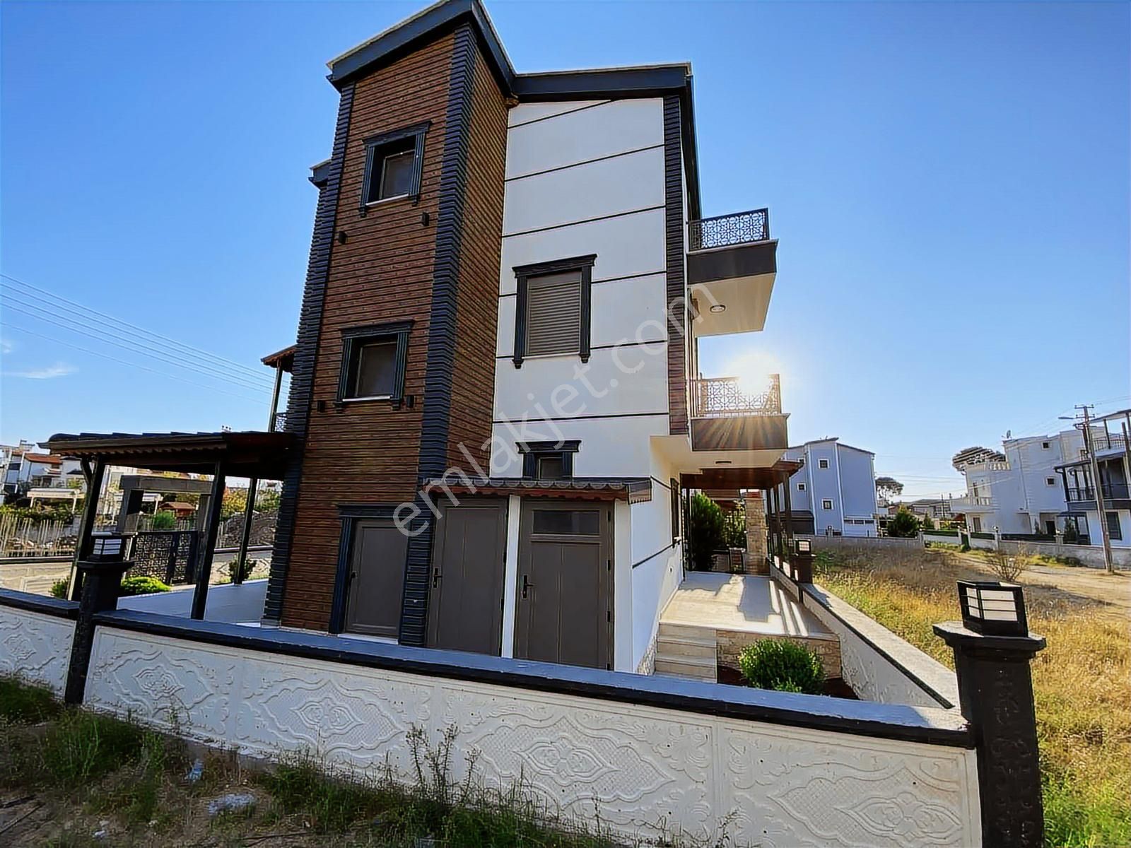 Dağlı !gayrimenkul'den Sıfır 4+1 Müstakil Lüks Yapım Villa !! - Görsel 18