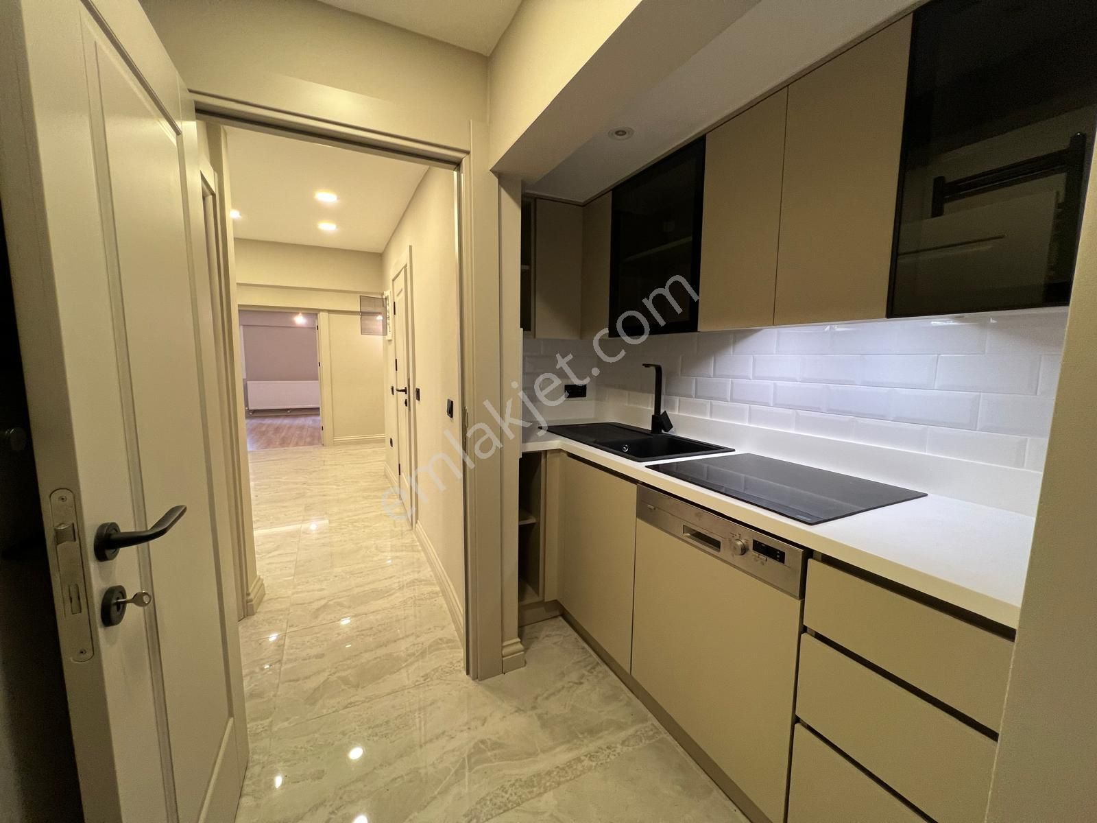 Bağdat Caddesi Üzeri İş Yeri Girişli Müstakil Tapulu 3+1 95m² - Görsel 8