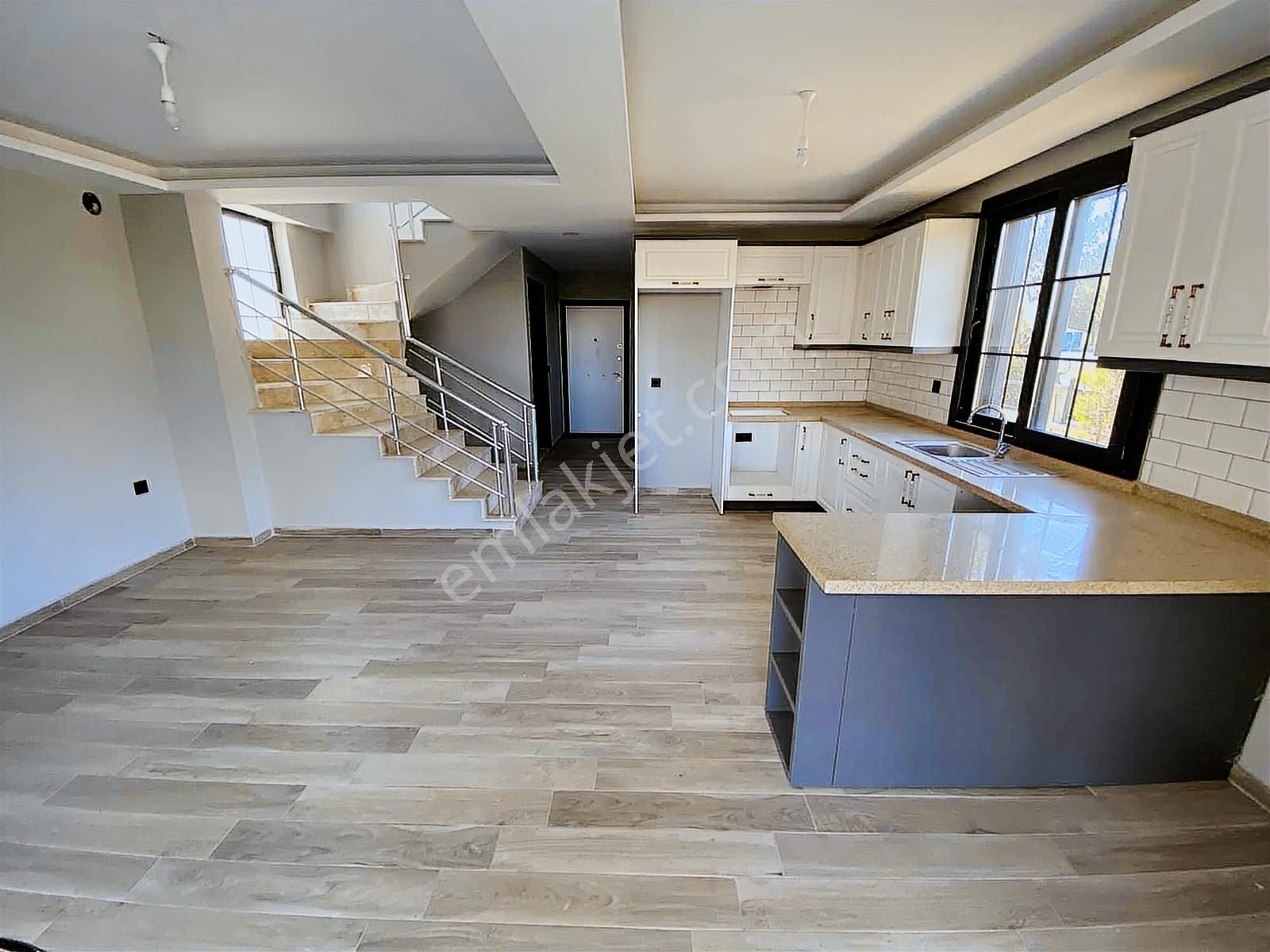 Dağlı !gayrimenkul'den 4+1 Denize Yürüme Mesafesi Sıfır Villa - Görsel 12