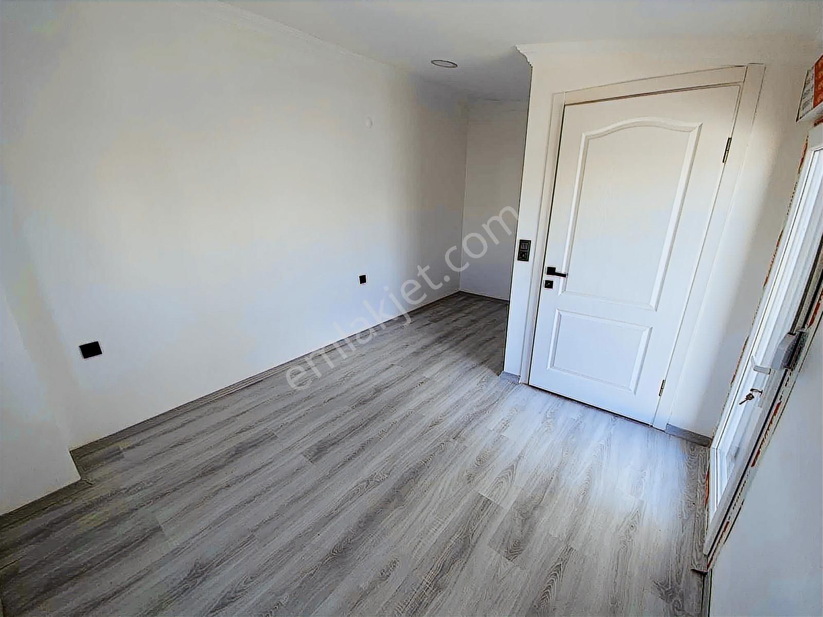 Dağlı !gayrimenkul'den 3+1 Denize 100 Metre Fırsat Villa ! - Görsel 16