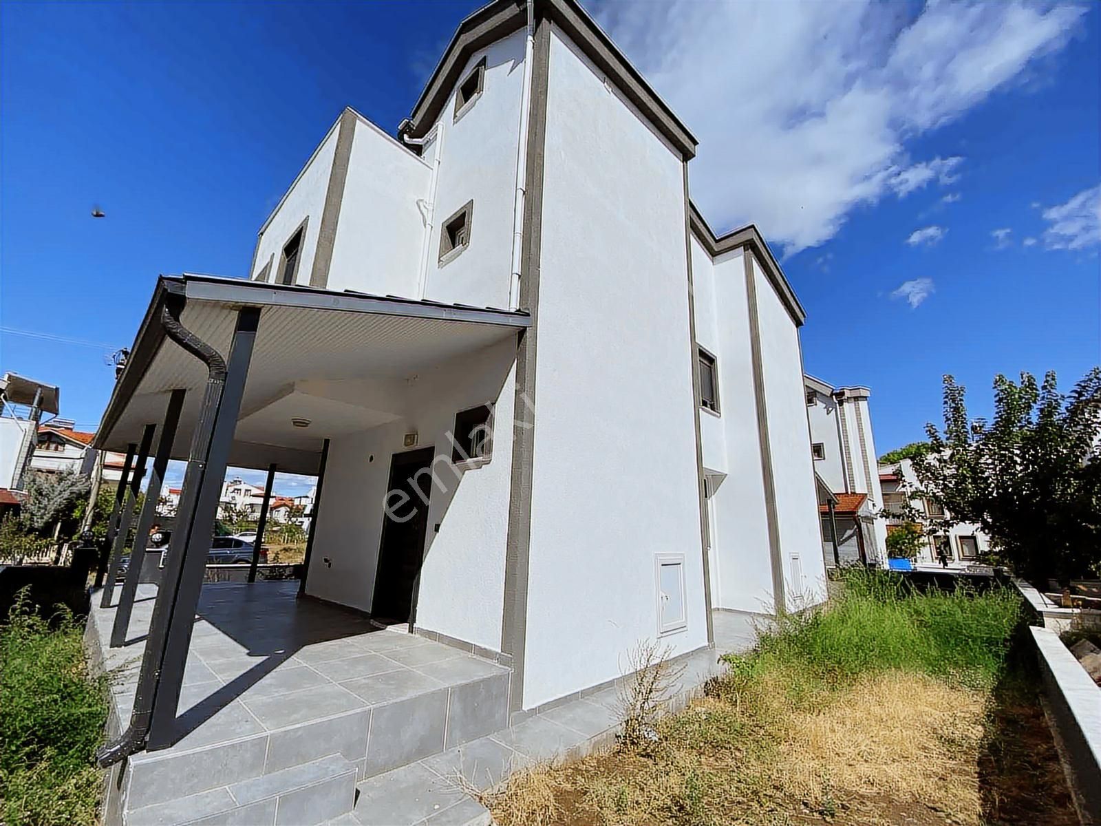 Dağlı !gayrimenkul'den 3+1 Denize 100 Metre Fırsat Villa ! - Görsel 21