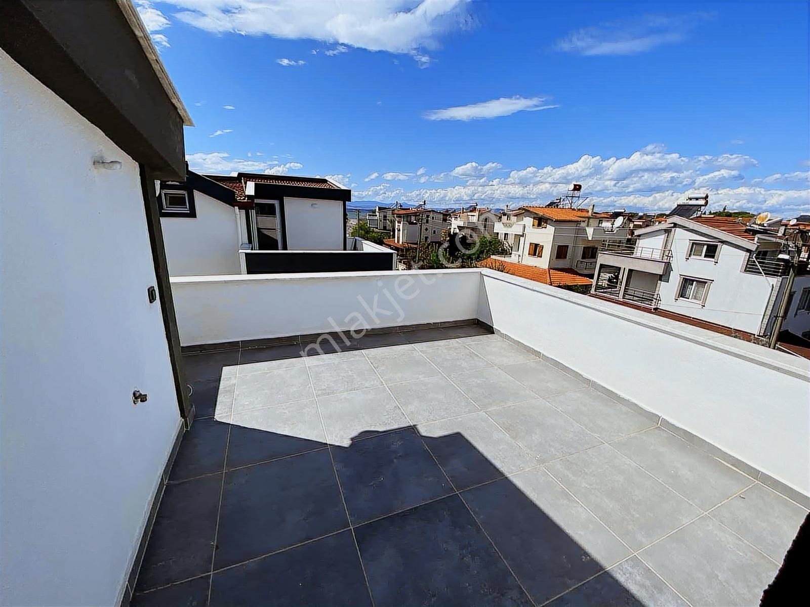 Dağlı !gayrimenkul'den 3+1 Denize 100 Metre Fırsat Villa ! - Görsel 18