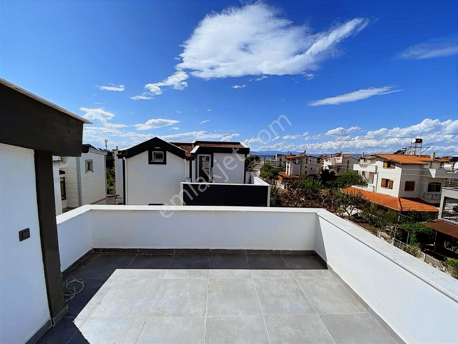 Dağlı !gayrimenkul'den 3+1 Denize 100 Metre Fırsat Villa ! - Görsel 32