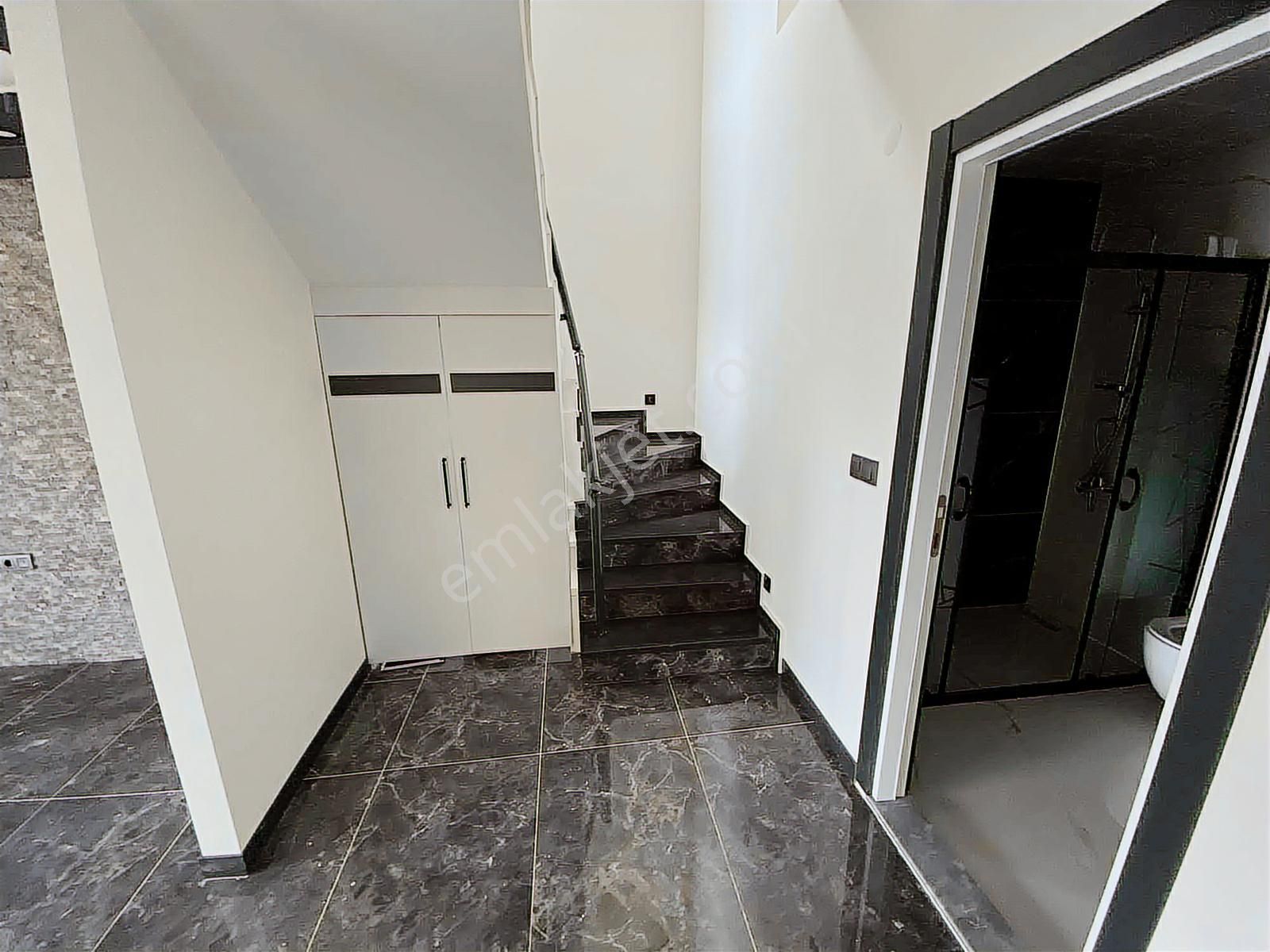 Dağlı !gayrimenkul'den Sahilde 3+1 Havuzlu Fırsat Villa ! - Görsel 29