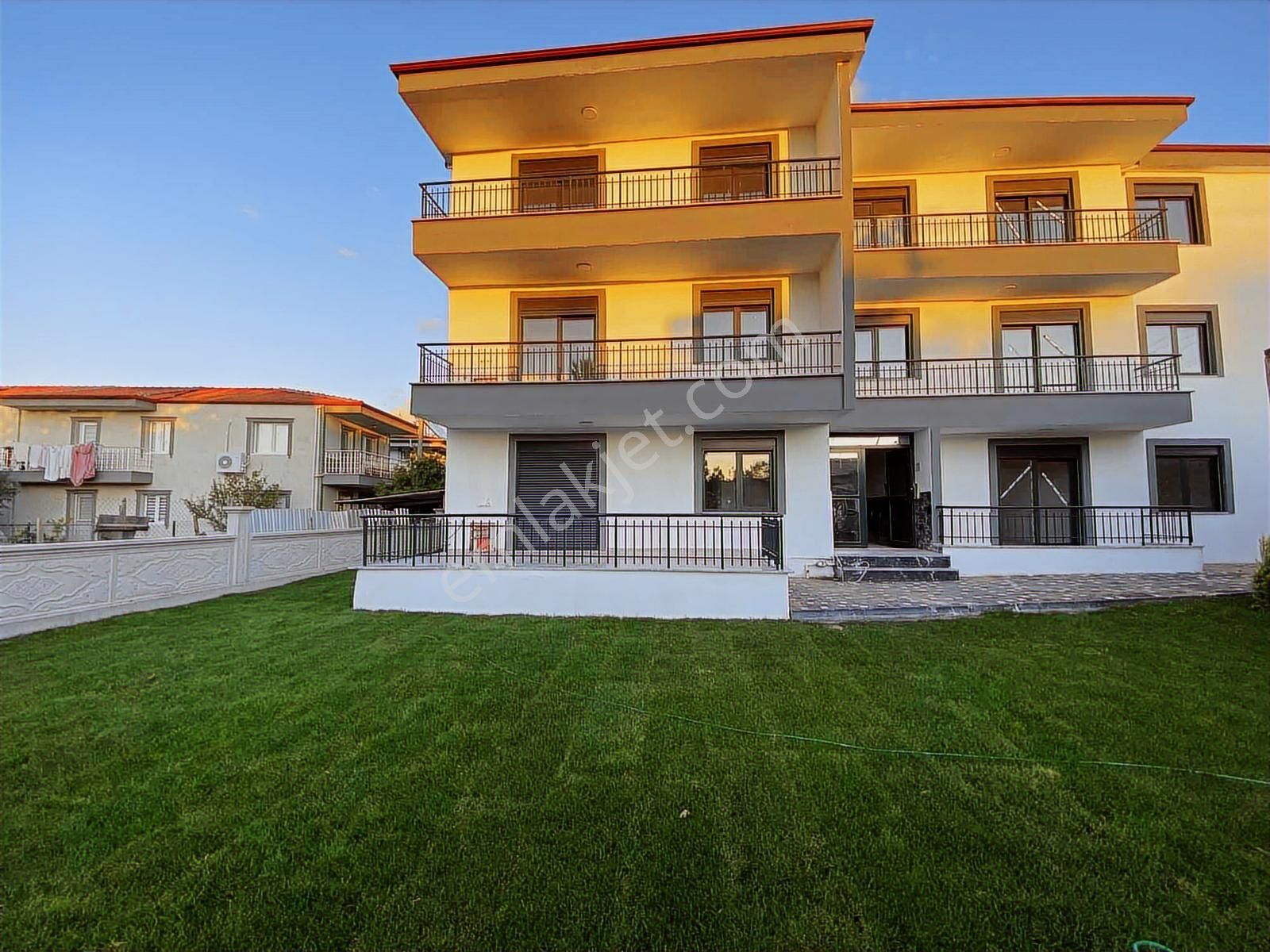 Dağlı !gayrimenkul'den 2+1 Sıfır Ara Kat Lüks Yapım Daireler !!