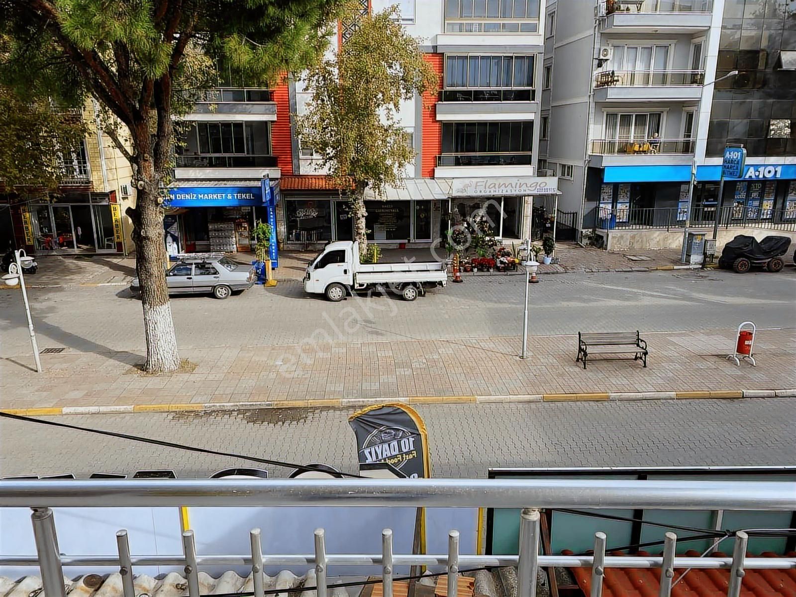 Dağlı !gayrimenkul'den Cadde Üzeri Teraslı 2+1 Daire - Görsel 2